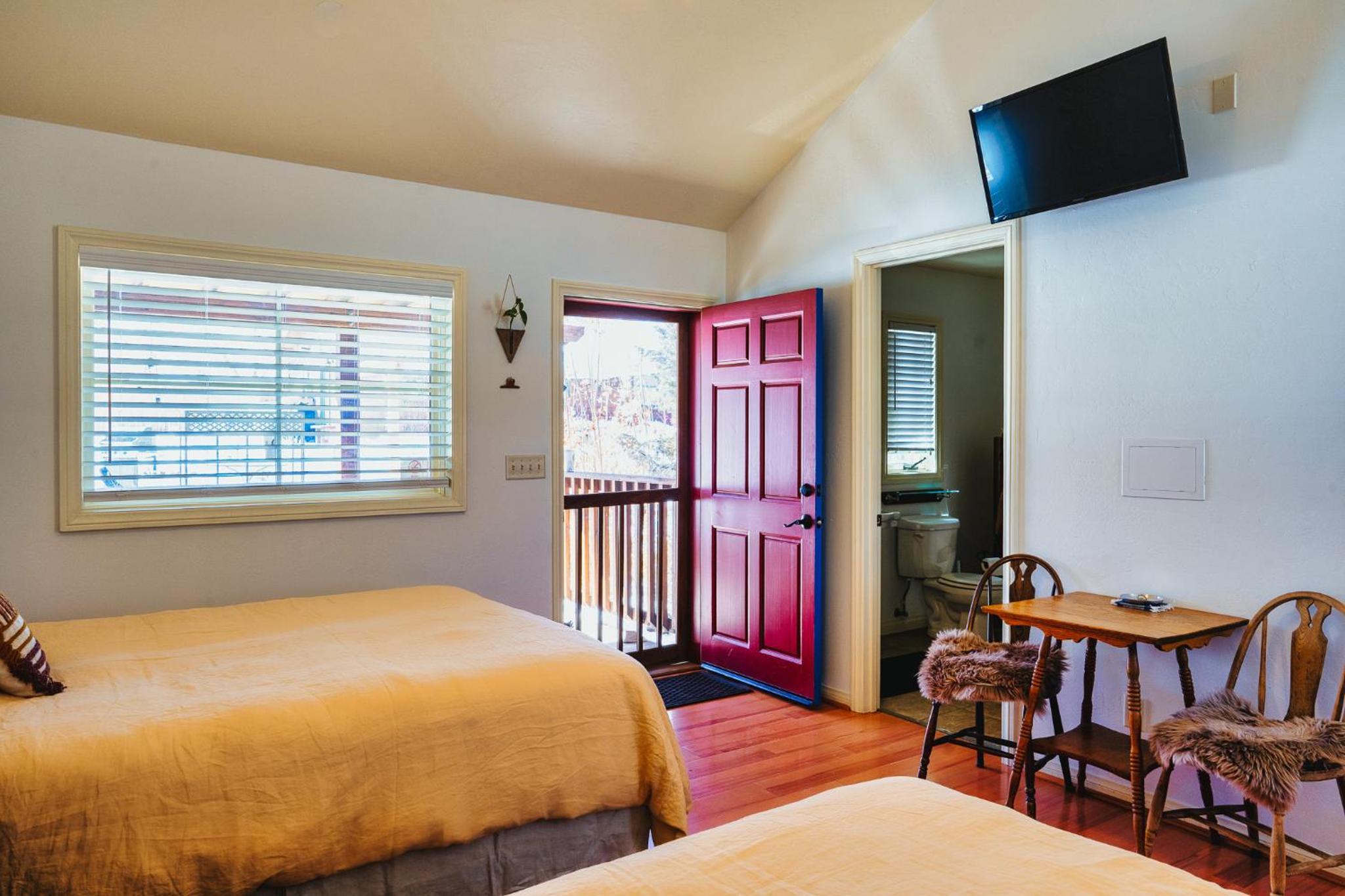 Double Room with Private Bathroom photo 1