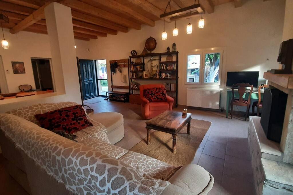 Three-Bedroom House photo 1