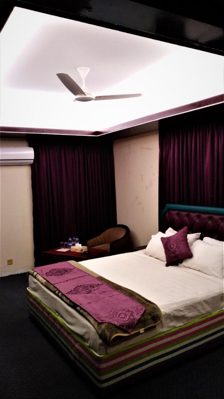 Deluxe Family Suite