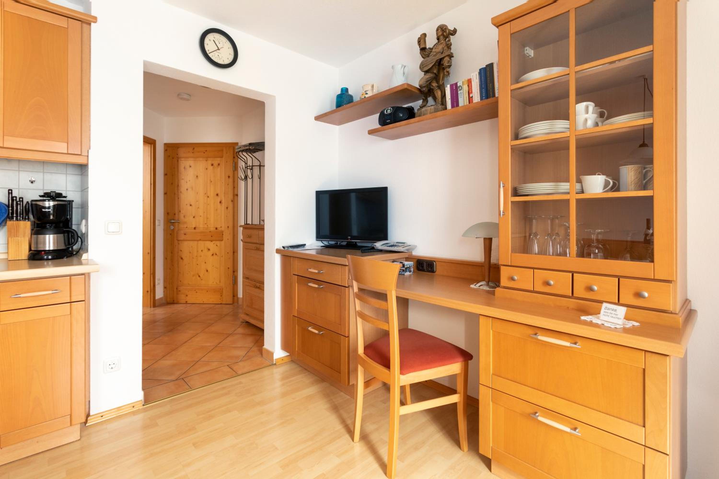 One-Bedroom Apartment photo 2