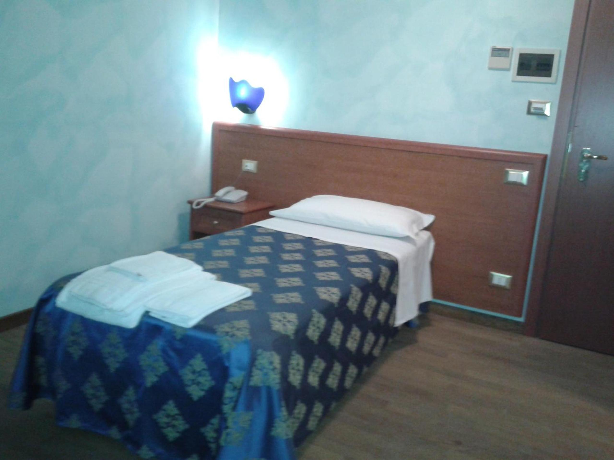 Economy Single Room