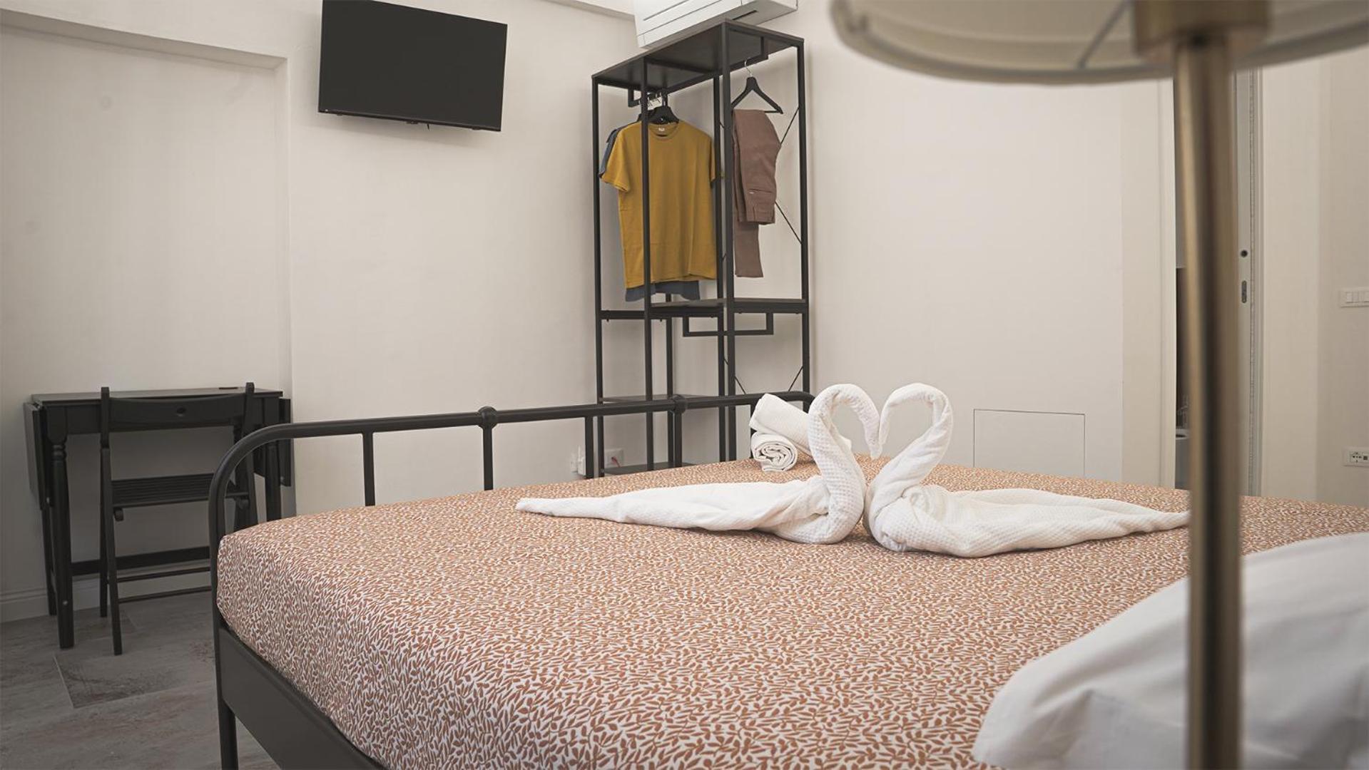 Double Room with Private Bathroom photo 2