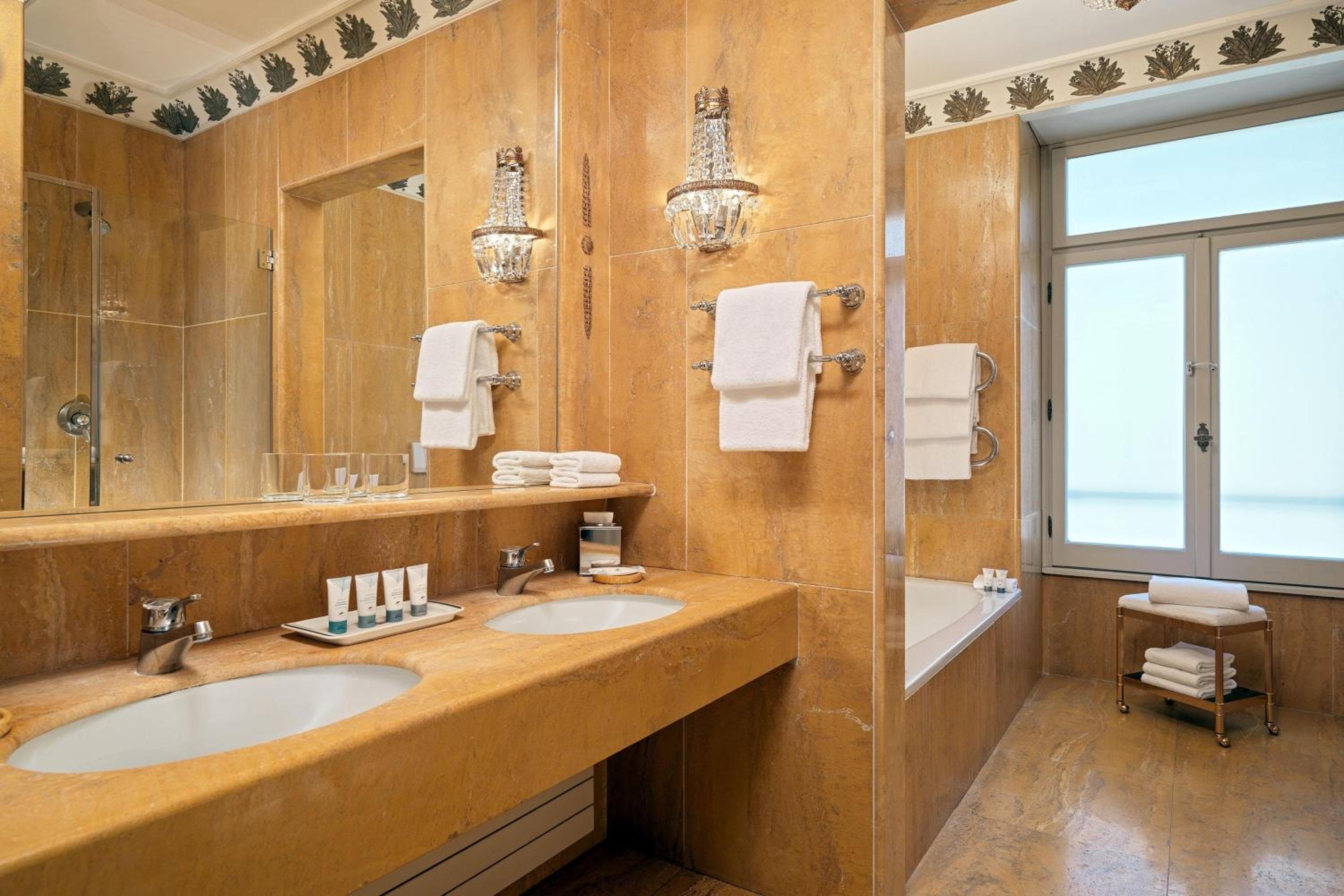 Junior Suite, Junior Suite, 1 King