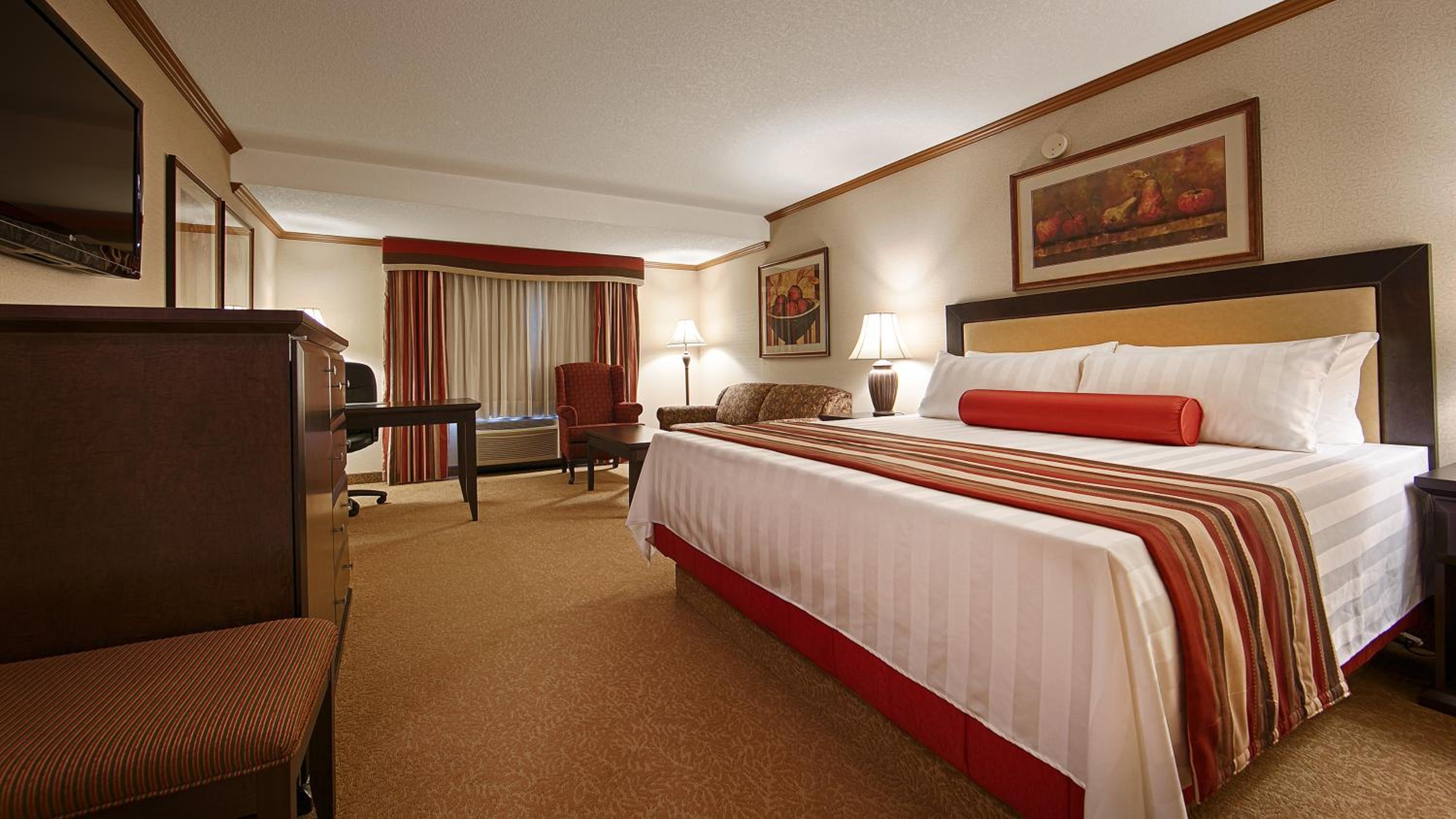 King Room with Sofa Bed - Non-Smoking - Photo 5