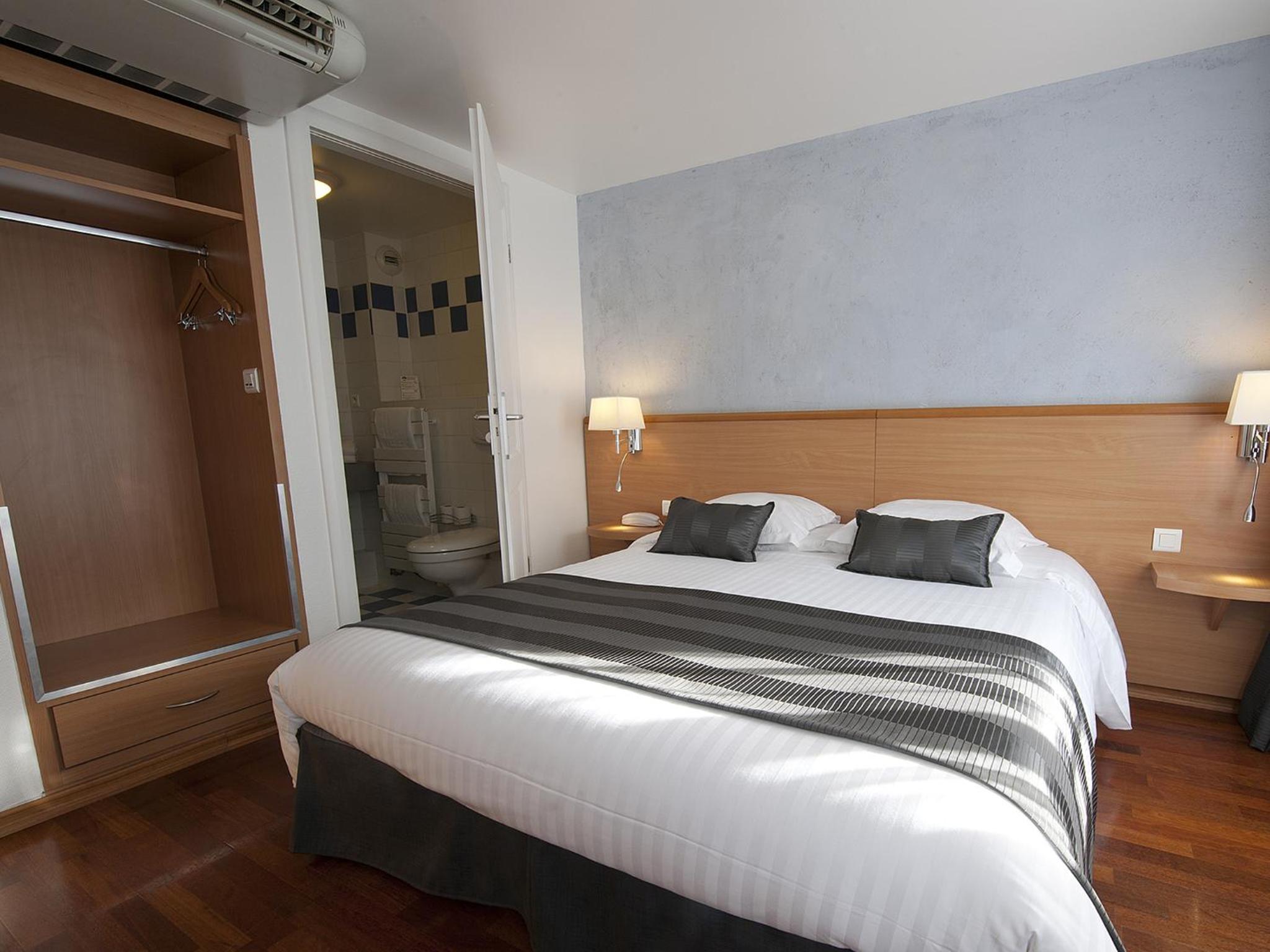 Double Room - Photo 3