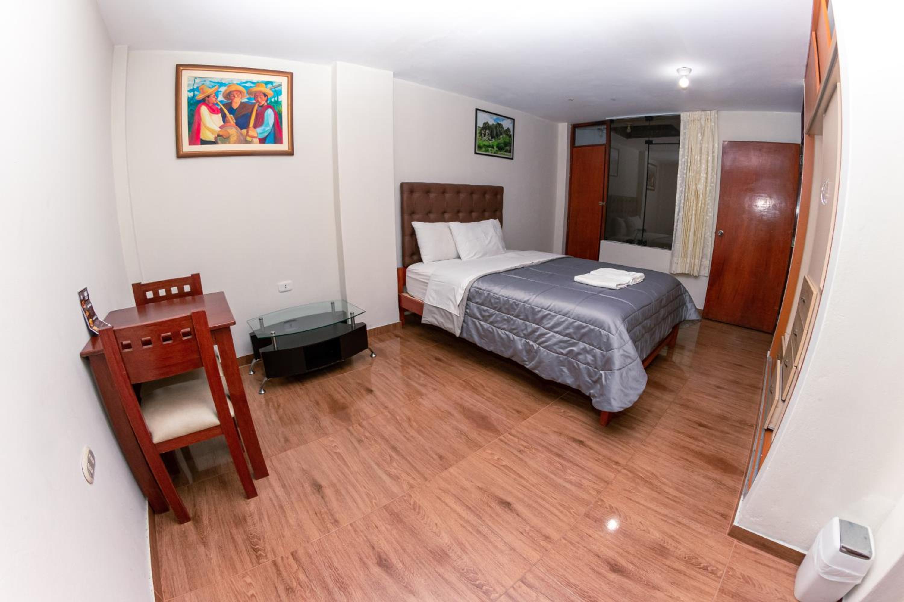 King Suite with Spa Bath photo 2