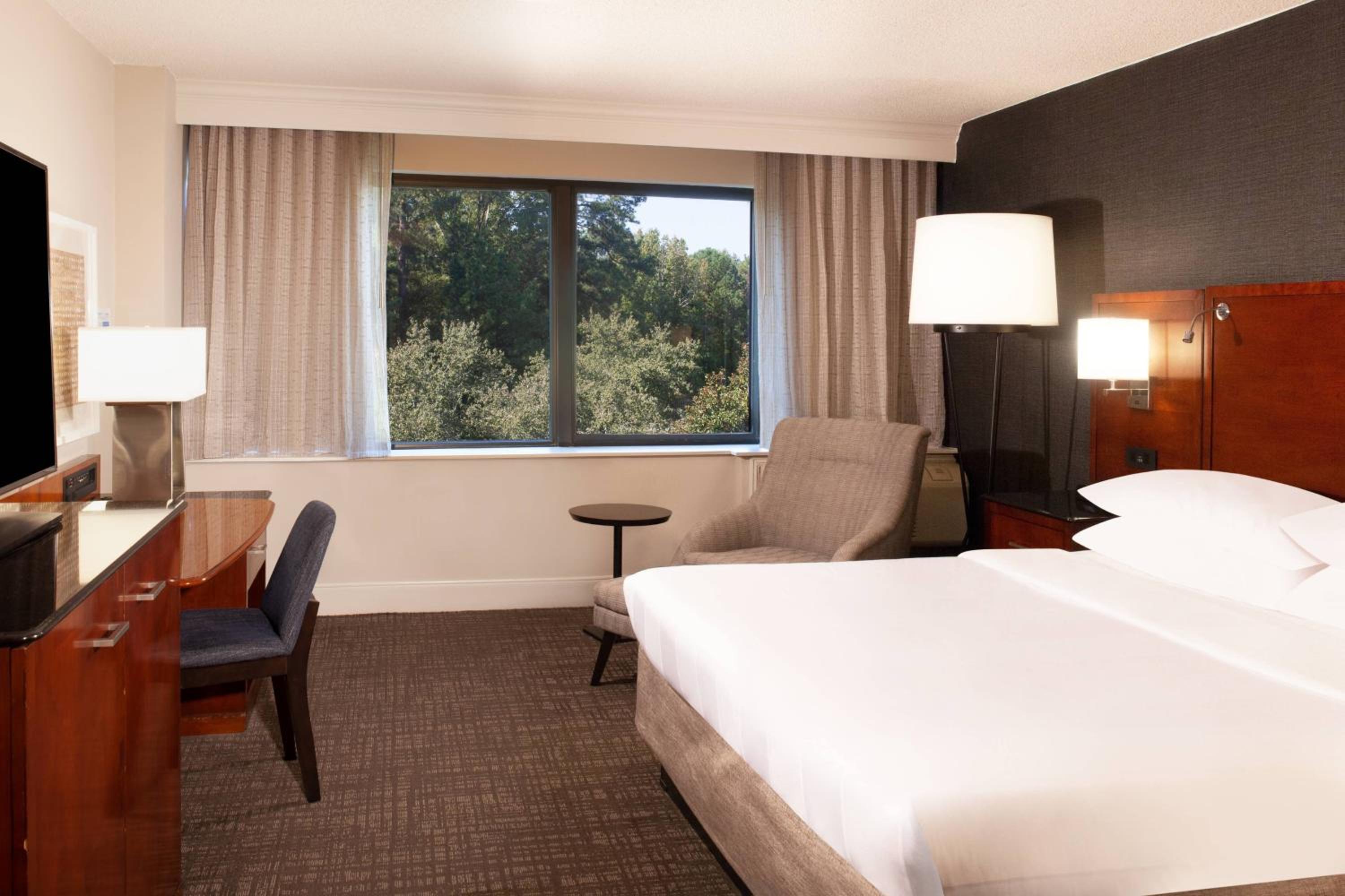 Guest Room with King Bed - Photo 1