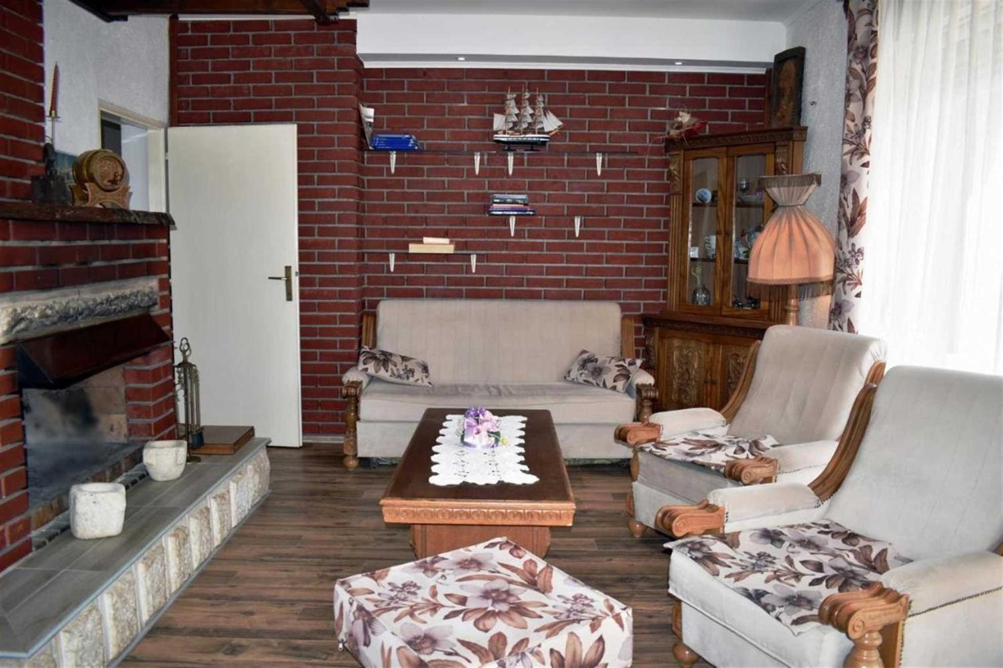 Three-Bedroom Apartment photo 1