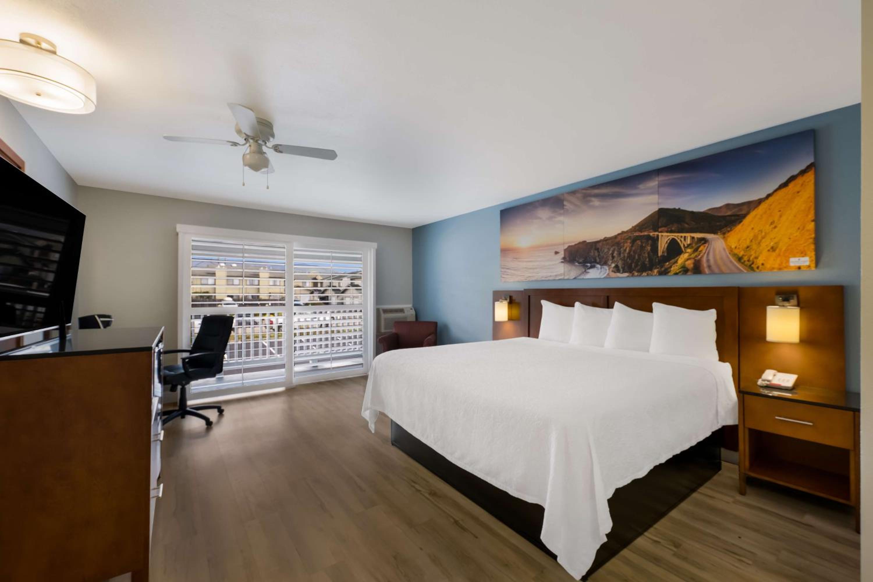 King Room - Non-Smoking - Photo 1