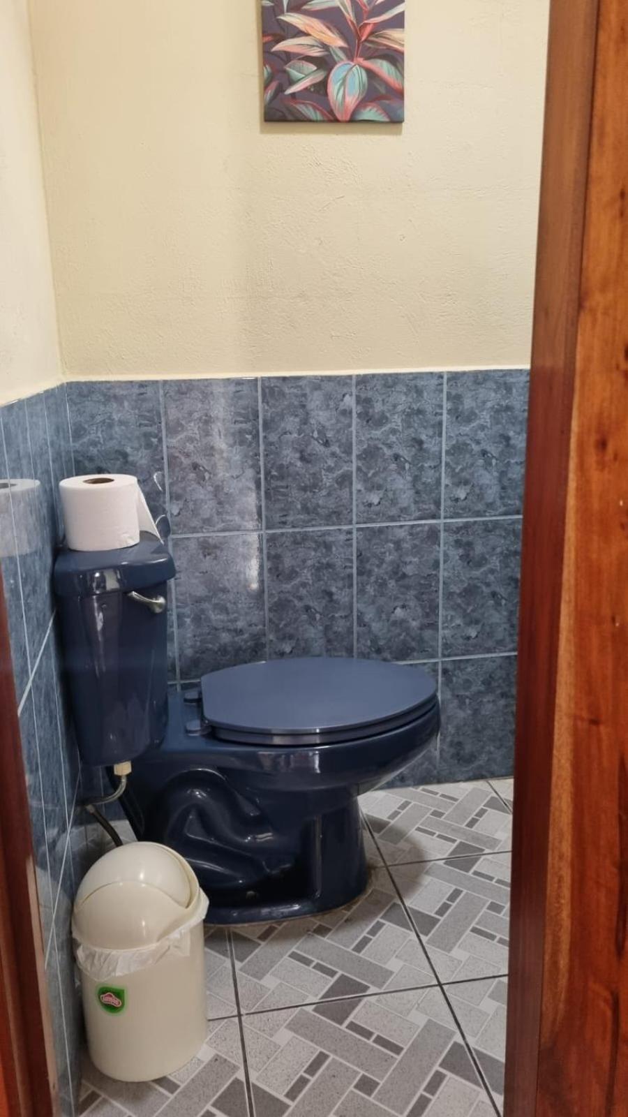 Basic Triple Room with Shared Bathroom photo 3