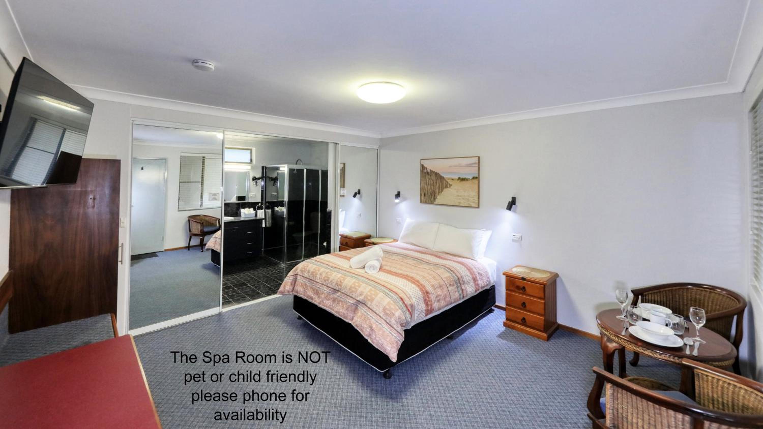 Queen Room with Spa Bath photo 1