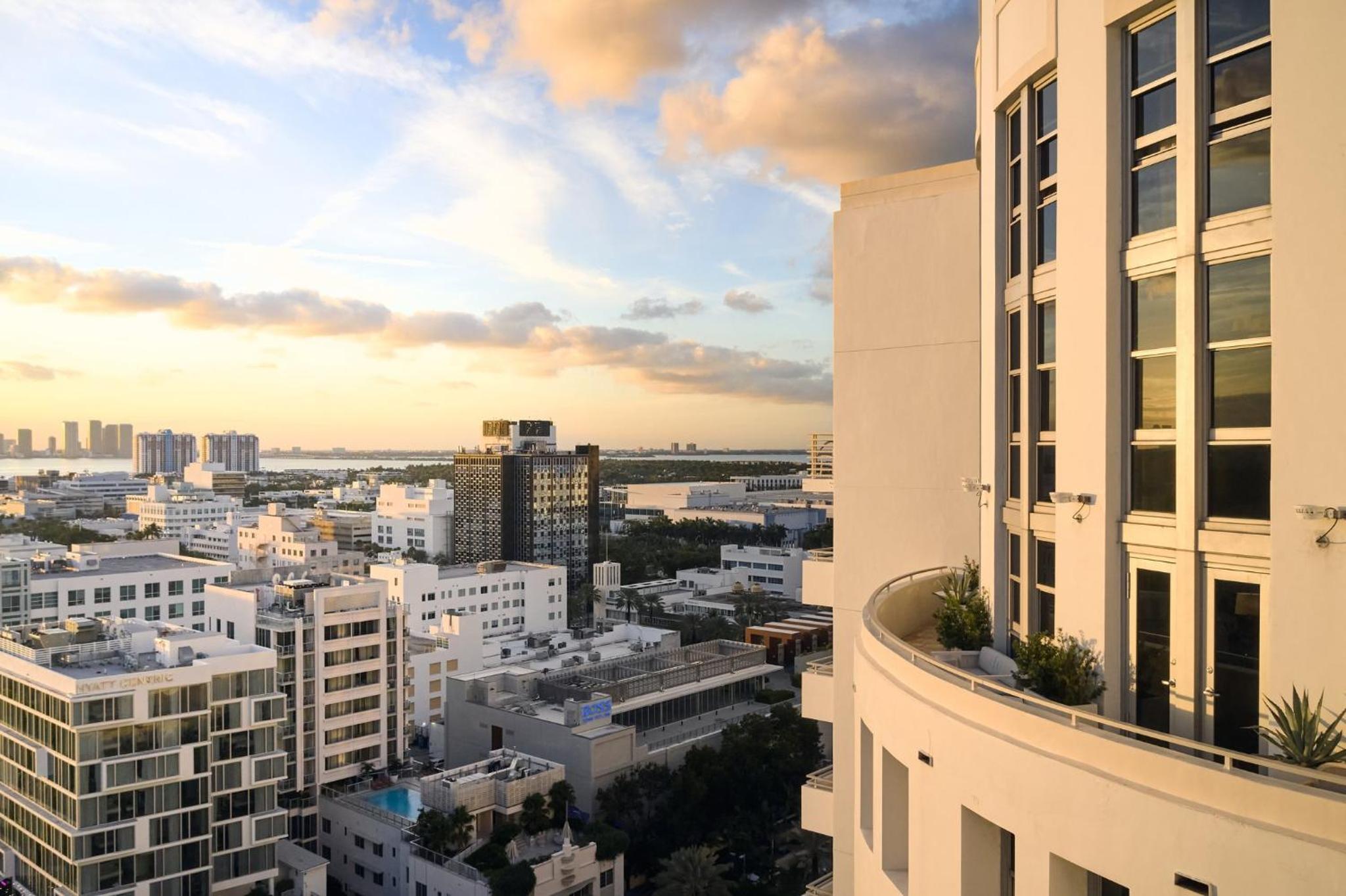 One Bedroom Suite with Terrace (Non Smoking)