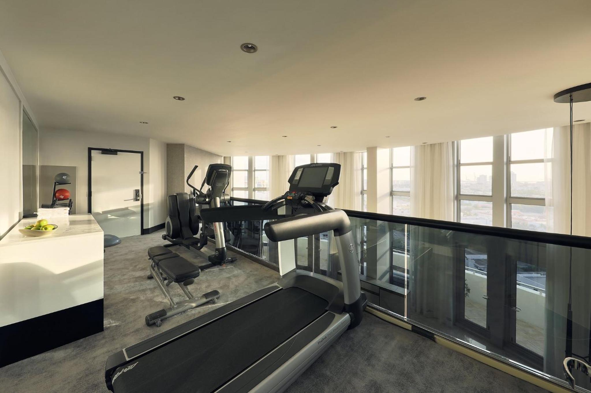 One Bedroom Suite with Terrace (Non Smoking) thumbnail 6