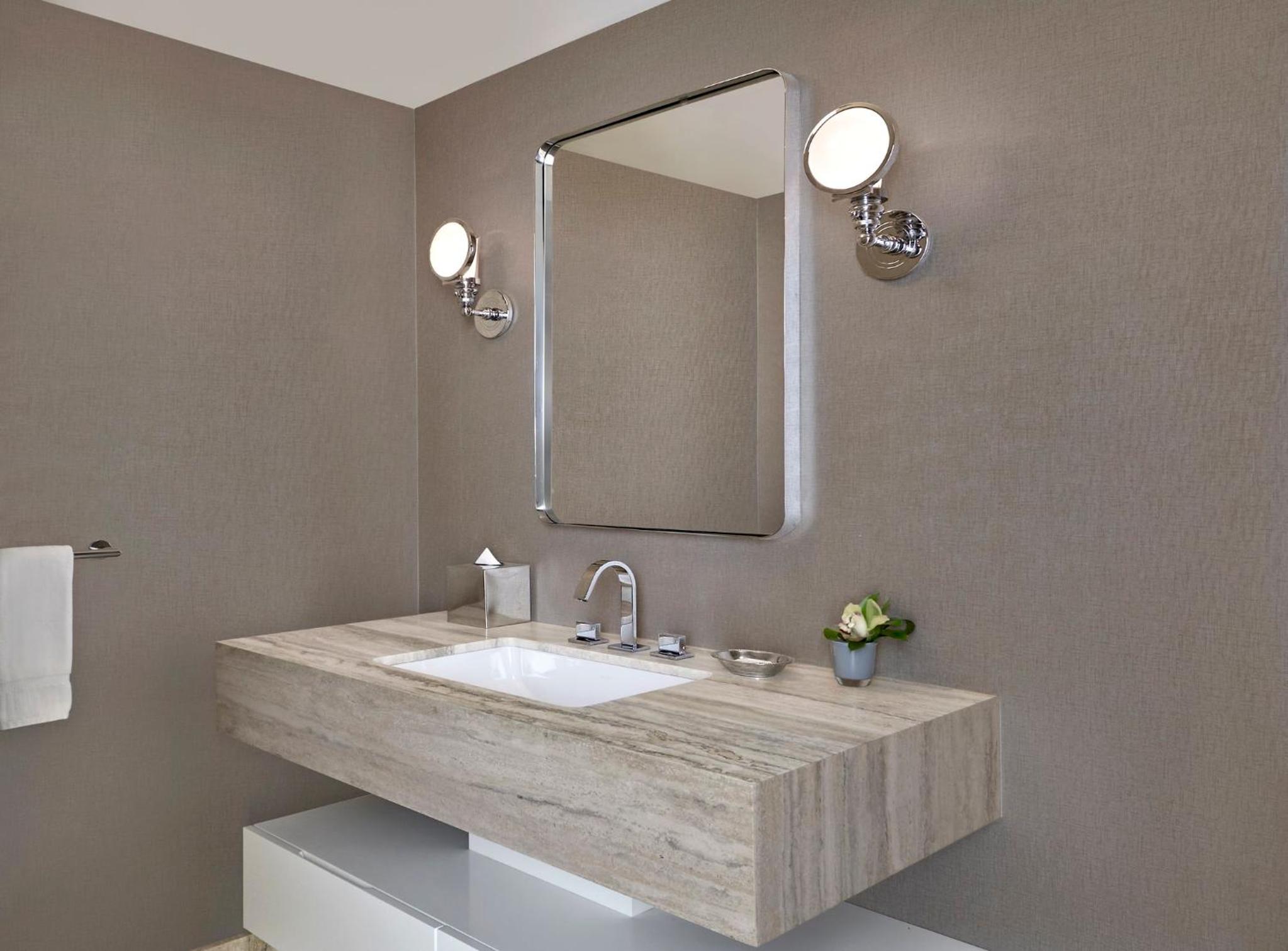 Uptown Bohemian 1-Bedroom Suite