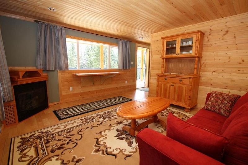 One-Bedroom Cabin photo 1