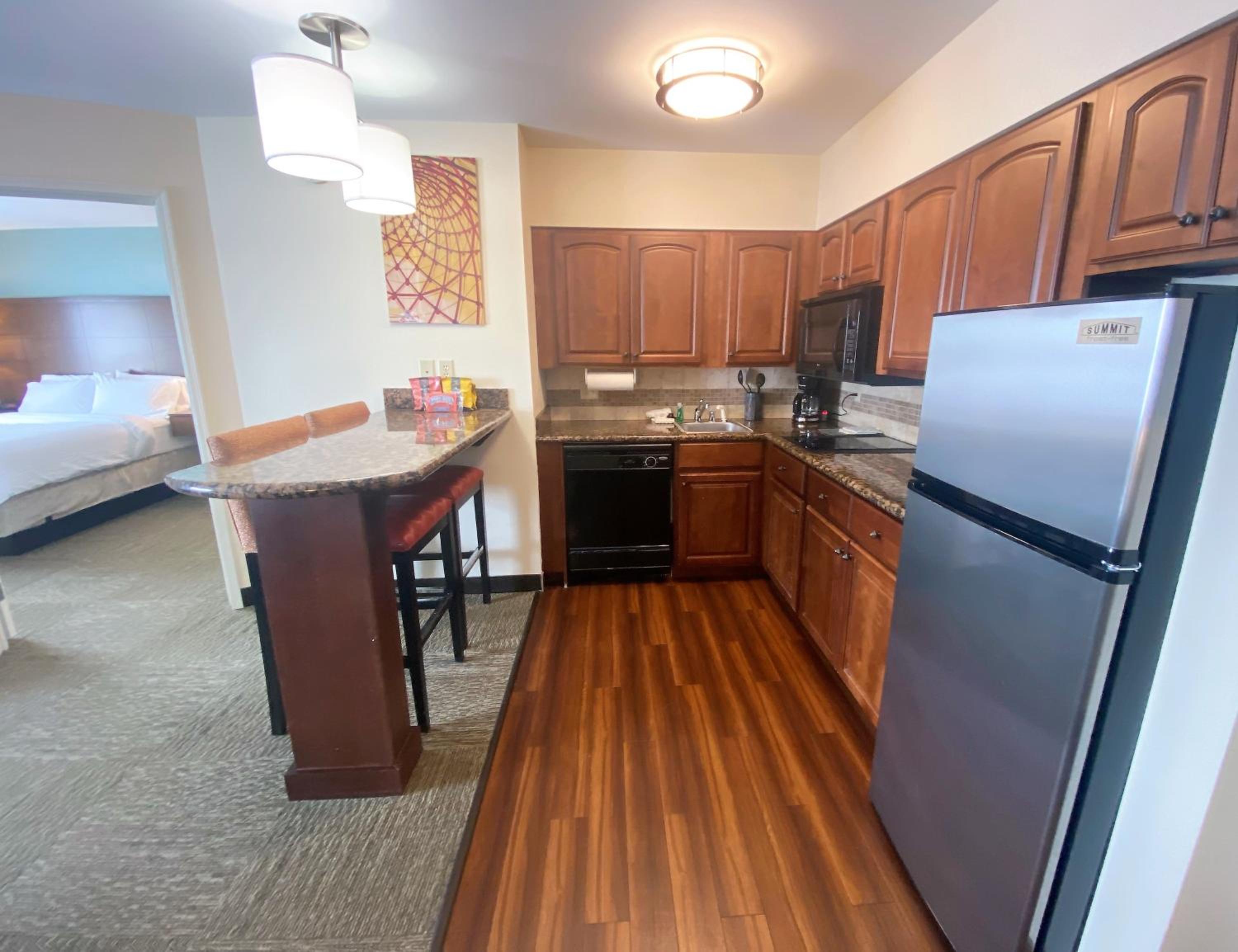 One-Bedroom King Suite - Photo 2