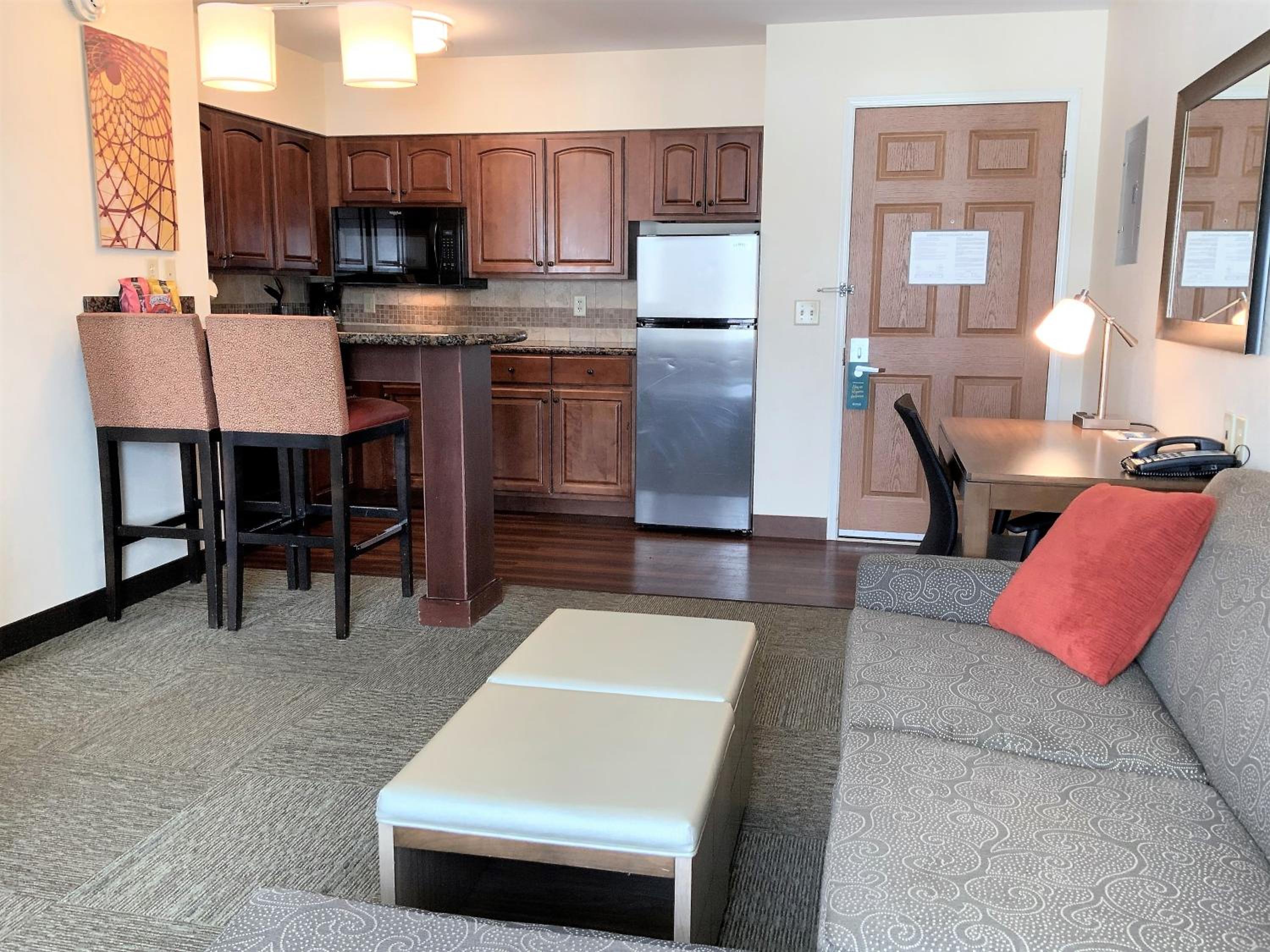 One-Bedroom Suite with Two Double Beds - Photo 4
