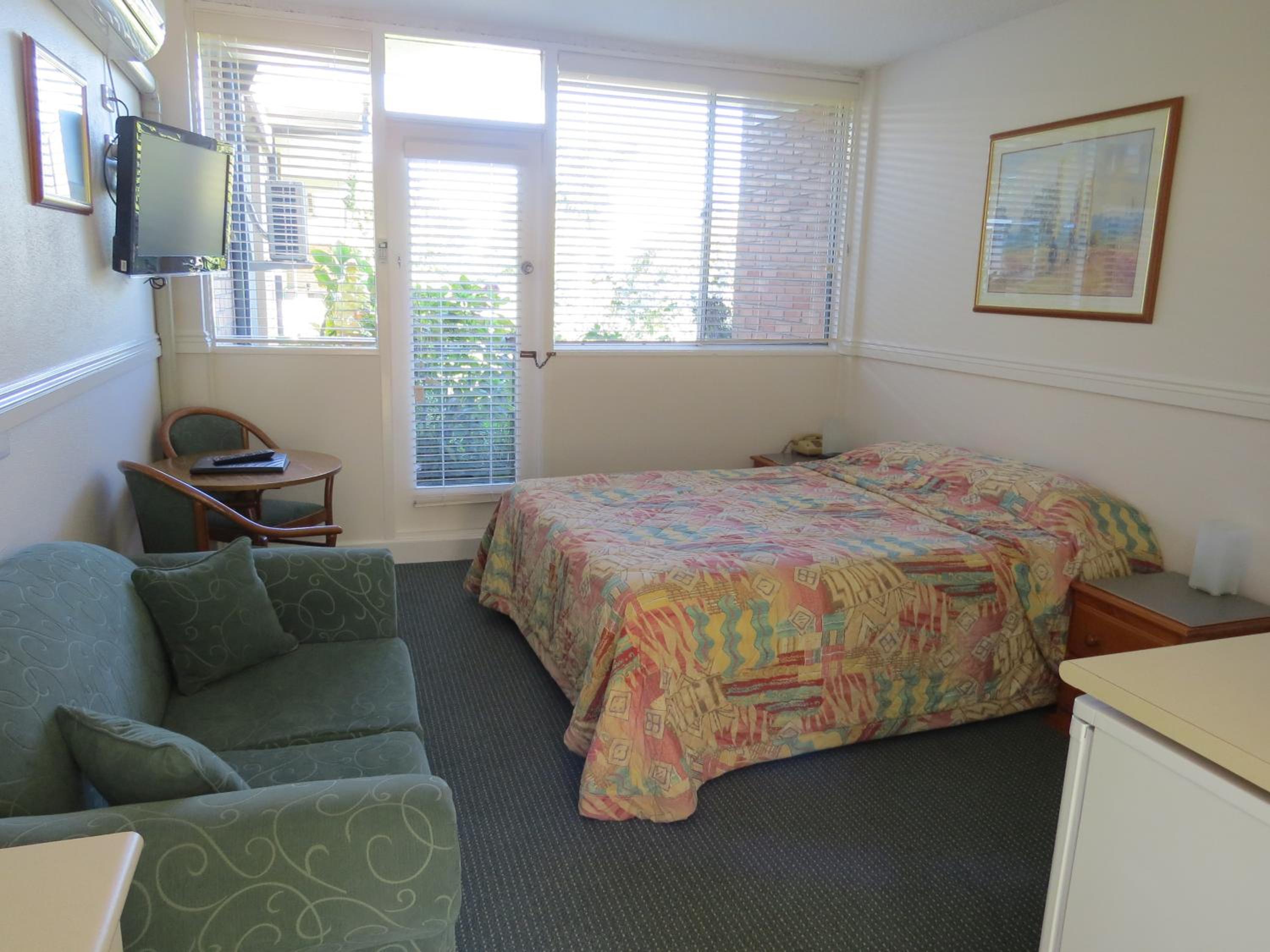 Queen Room - Photo 4