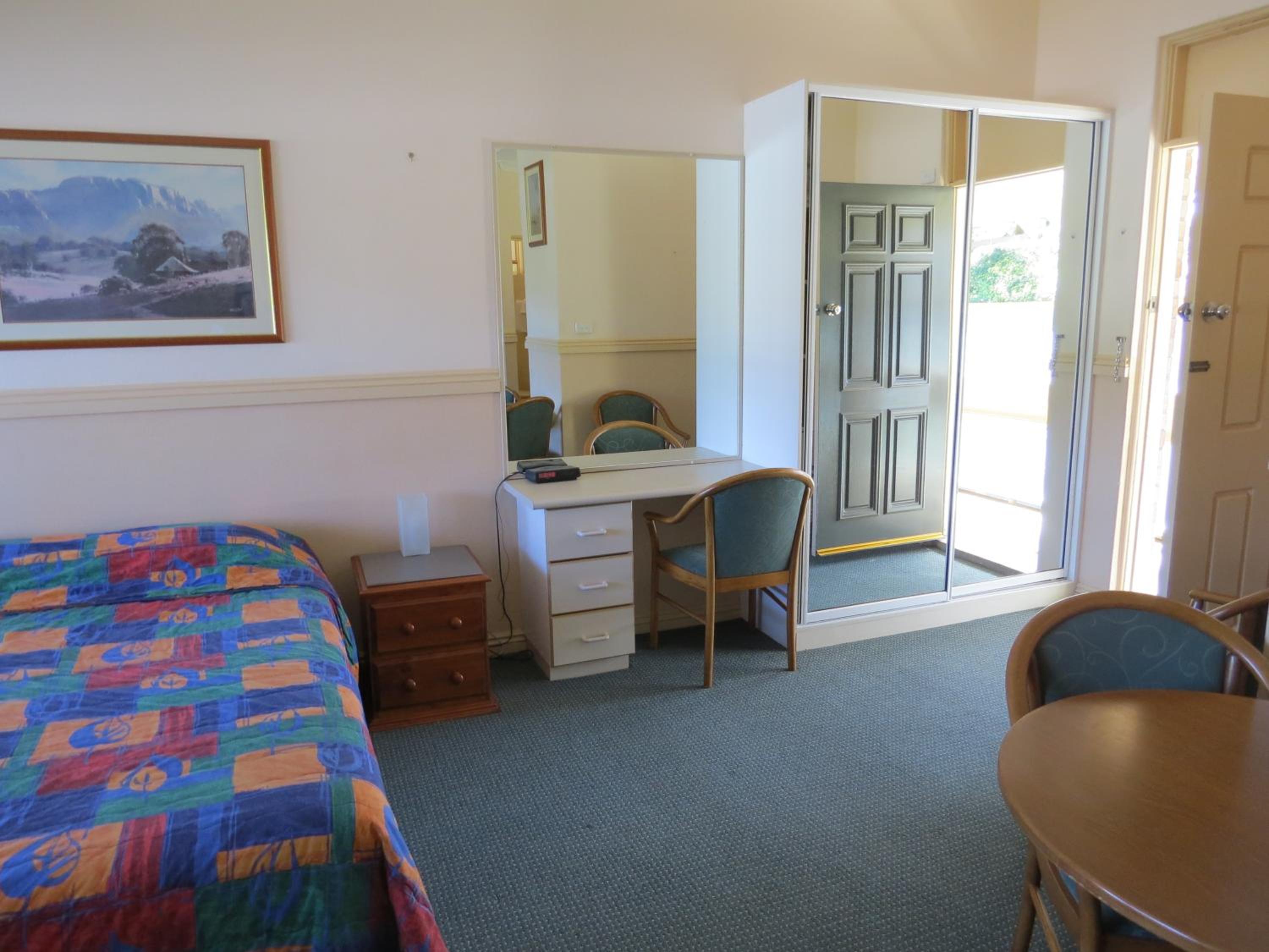 Family Room - Photo 1