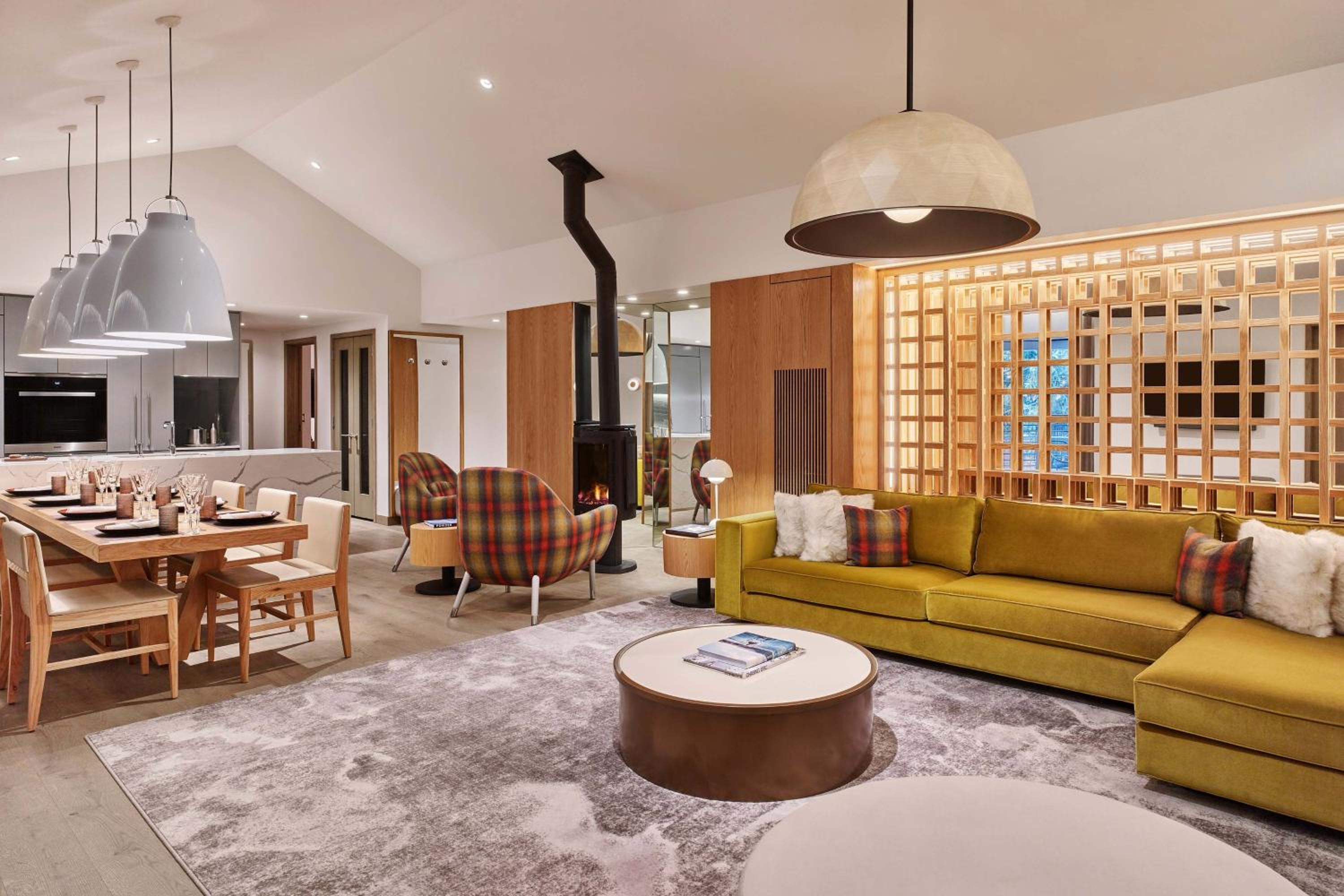 Three-Bedroom Suite with Balcony