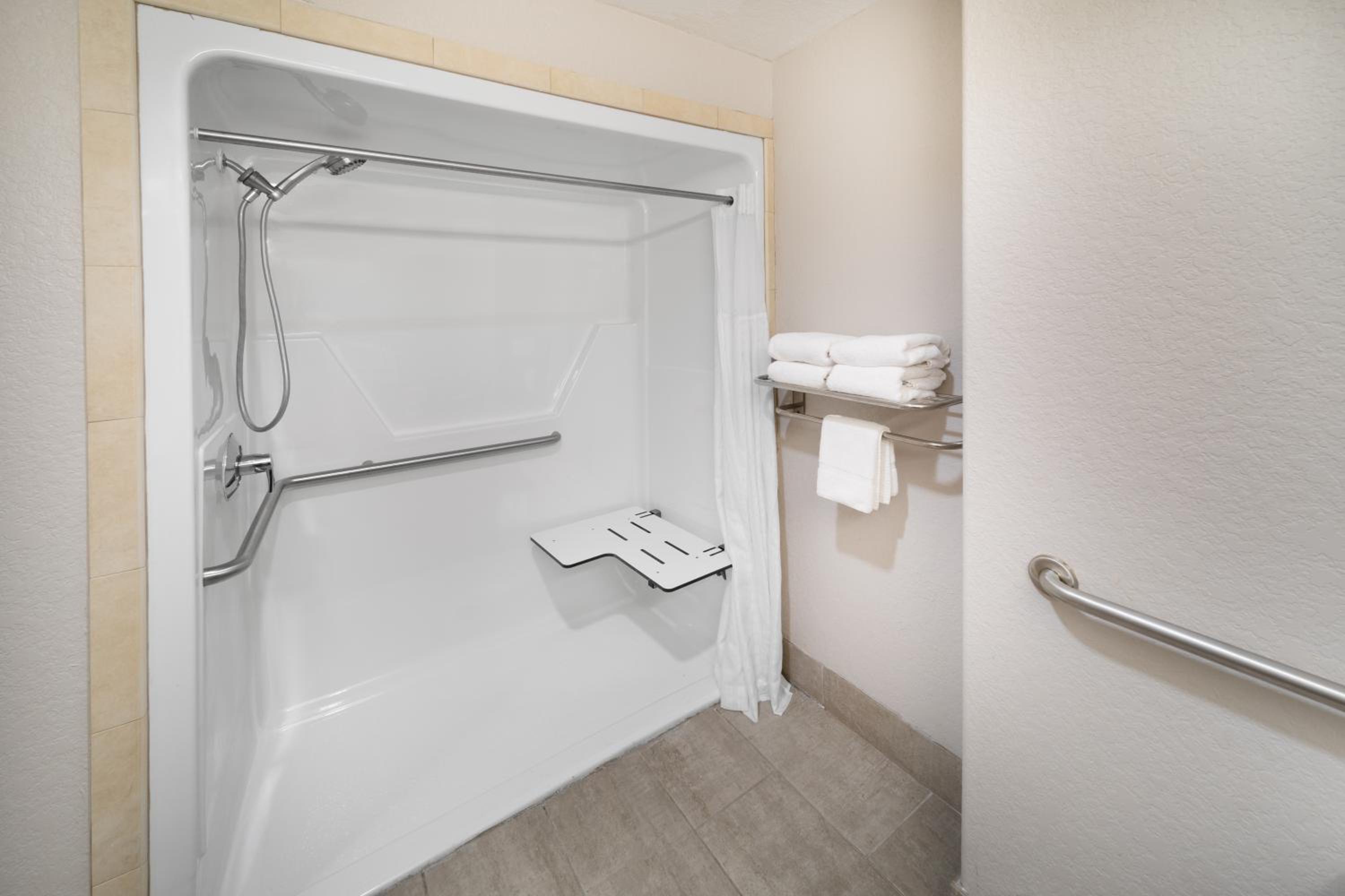 King Room - Mobility Access/Non-Smoking - Photo 2