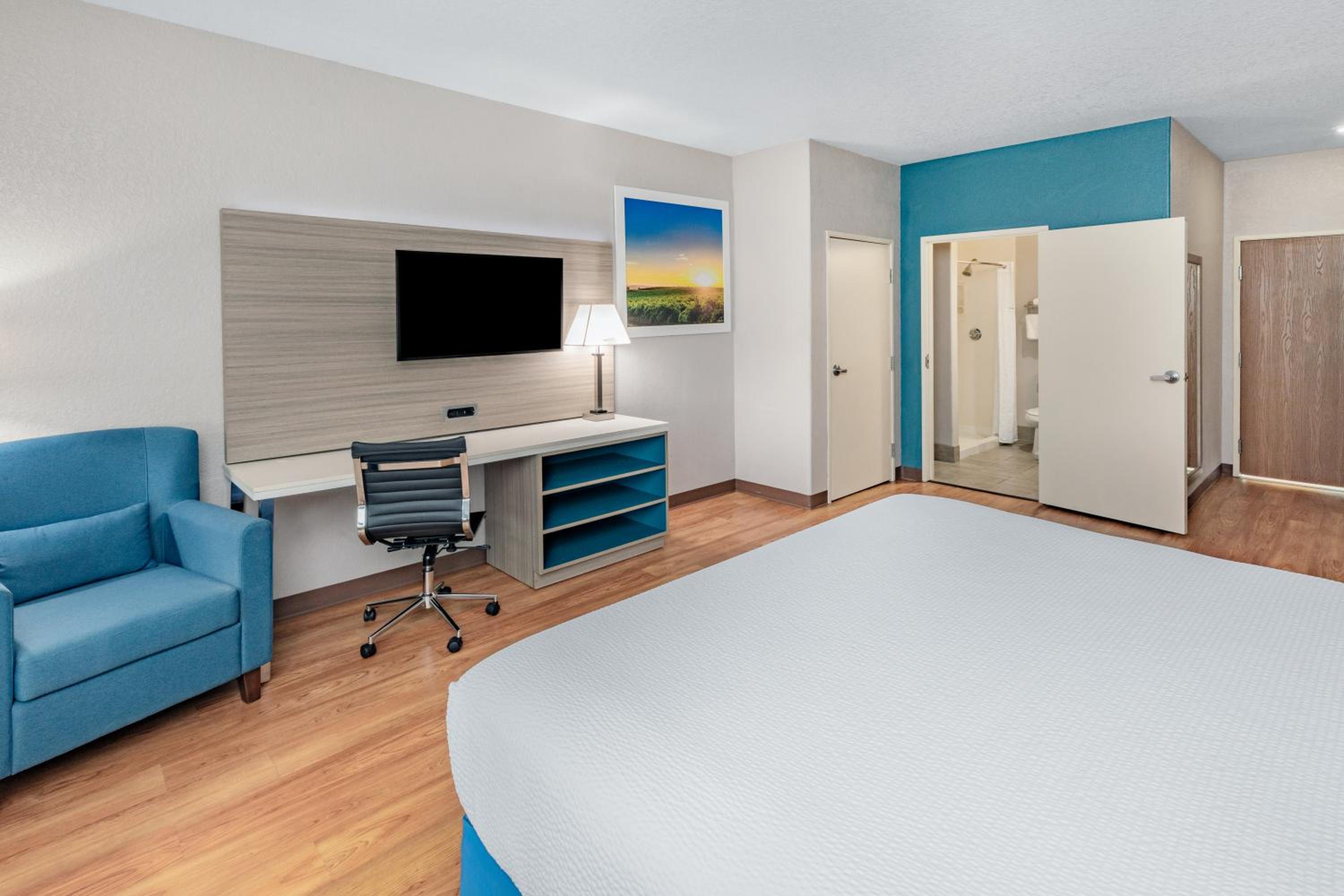 King Room - Mobility Access/Non-Smoking - Photo 1