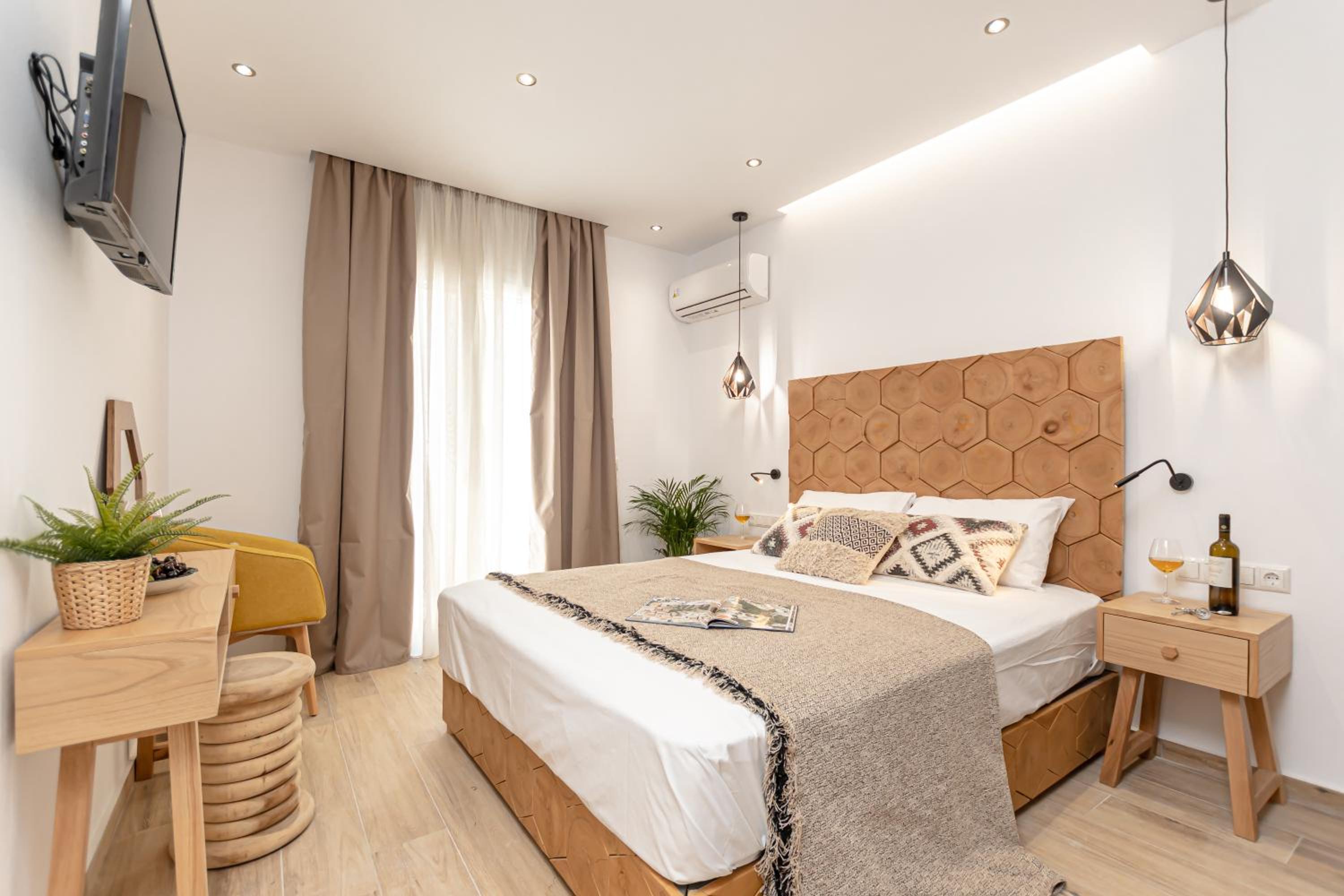Standard Double Room - Photo 7