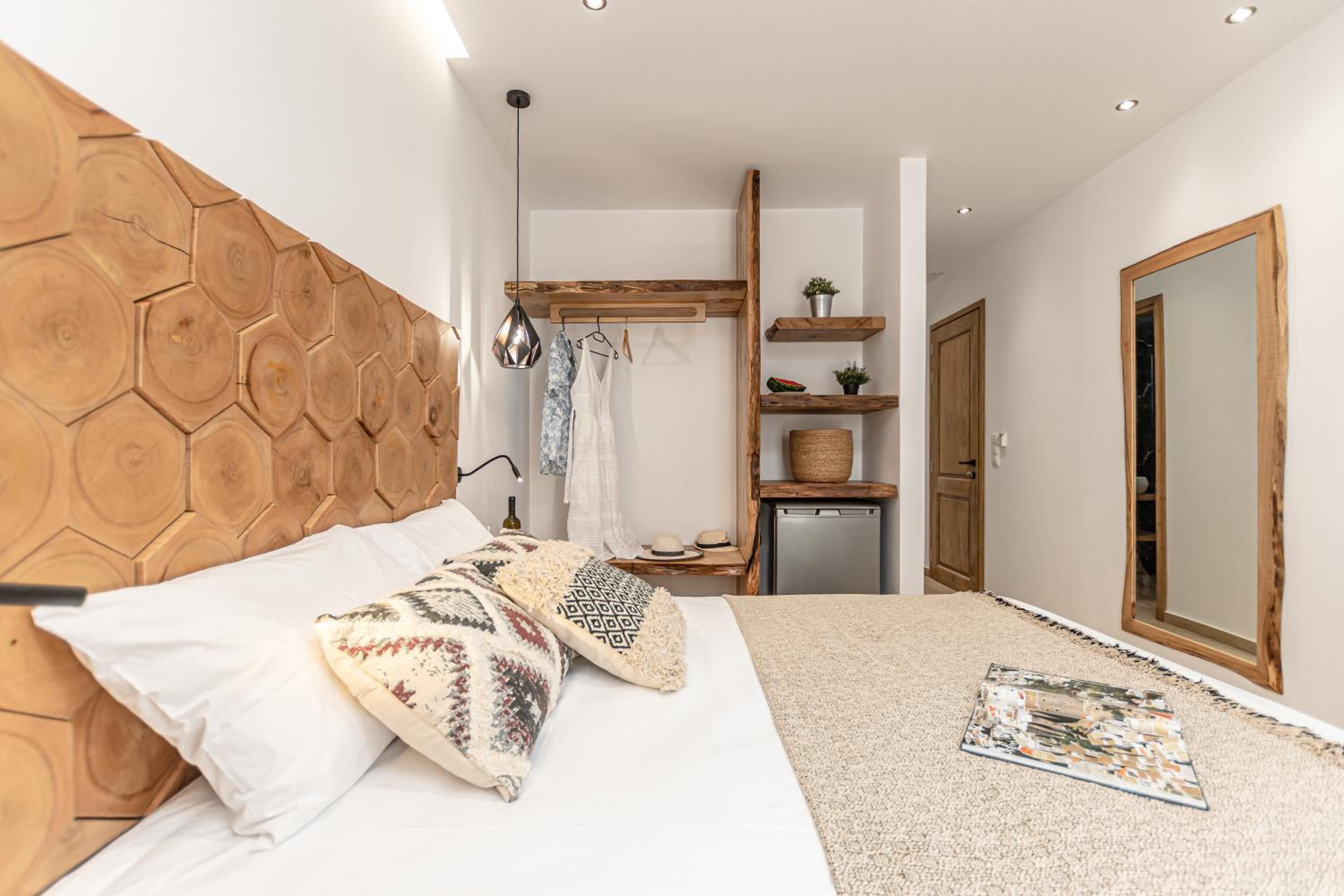 Standard Double Room - Photo 30