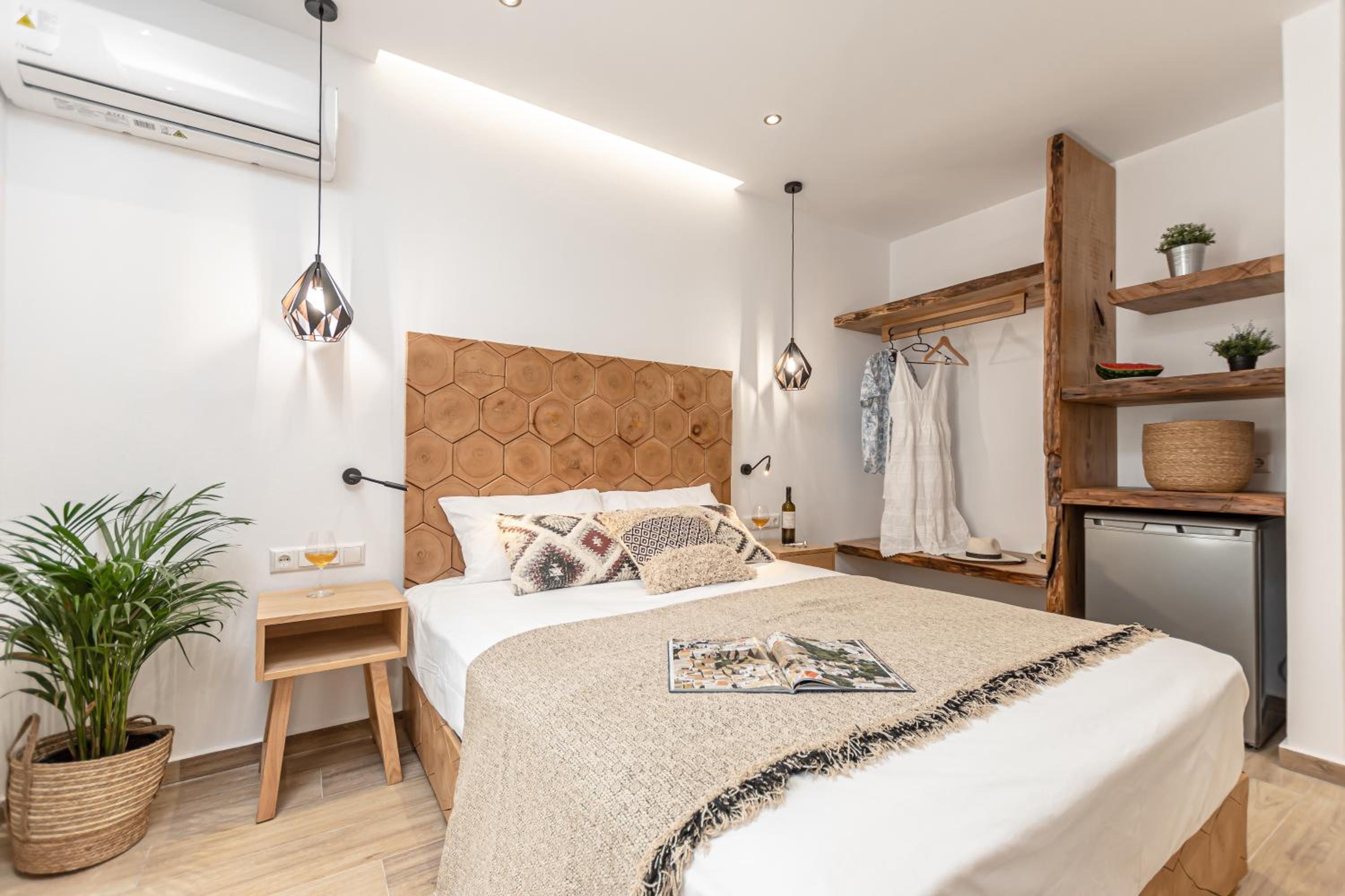 Standard Double Room - Photo 26