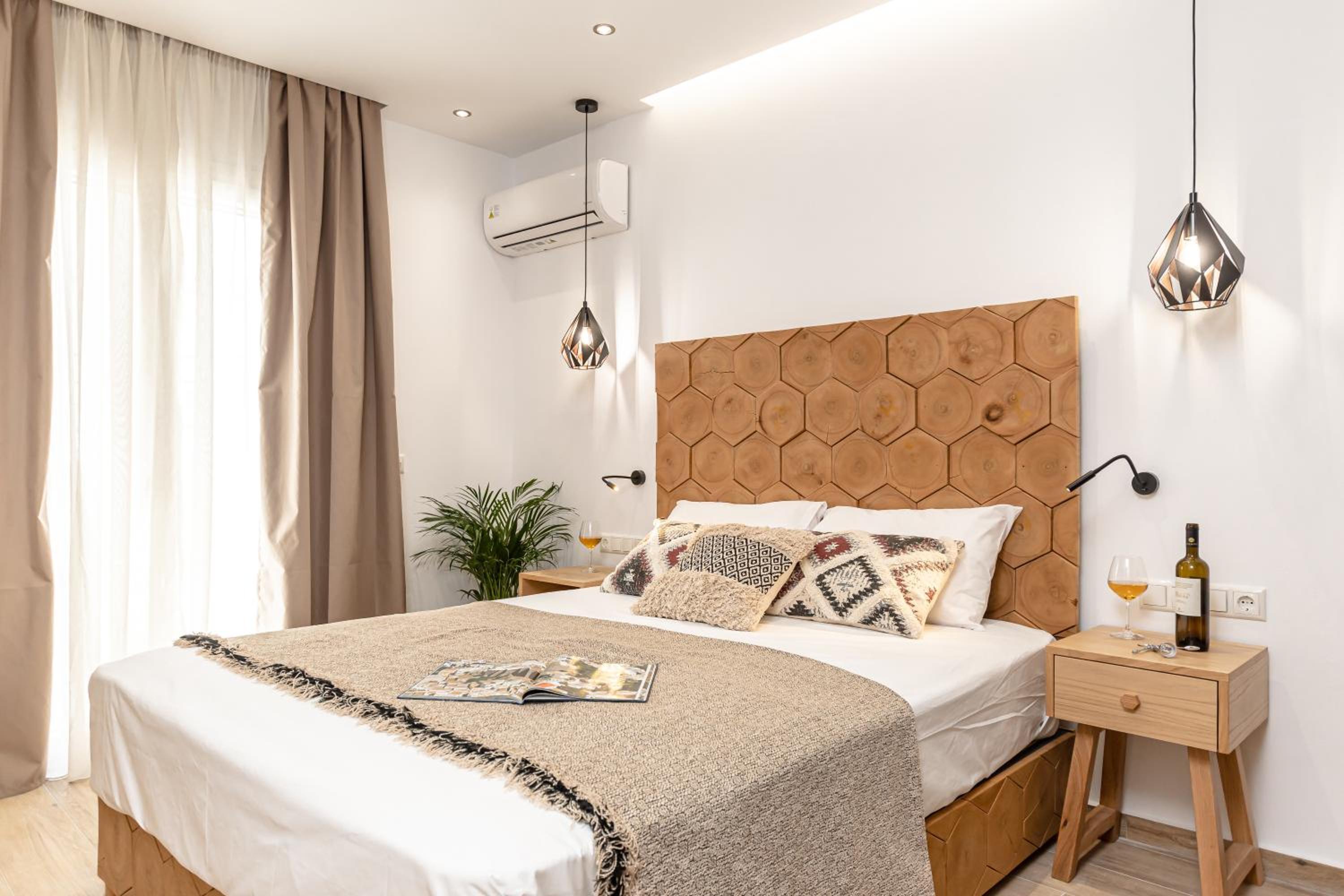 Standard Double Room - Photo 24