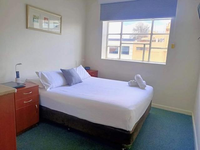 Queen Room - Photo 1