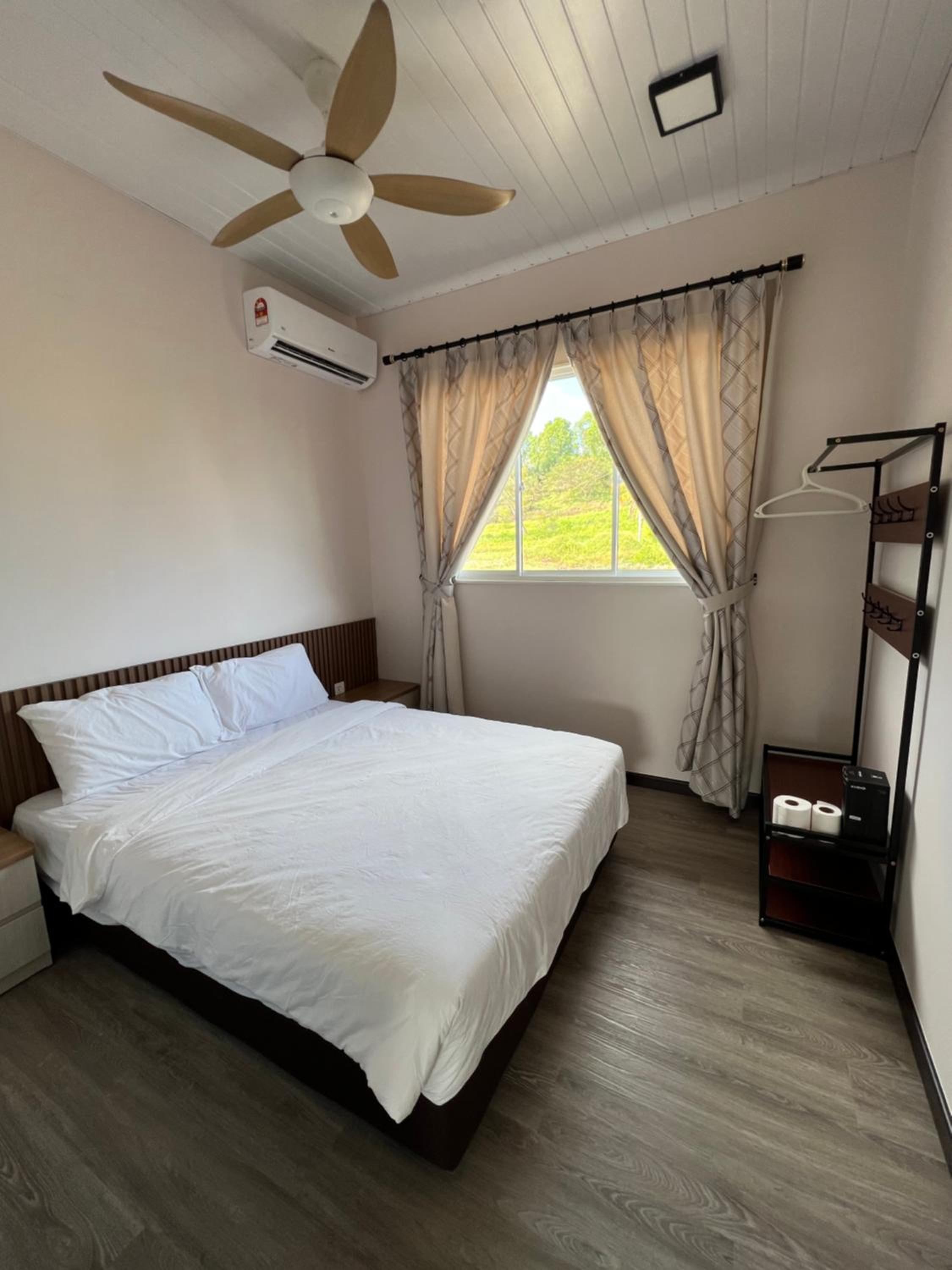 Three-Bedroom Villa photo 3
