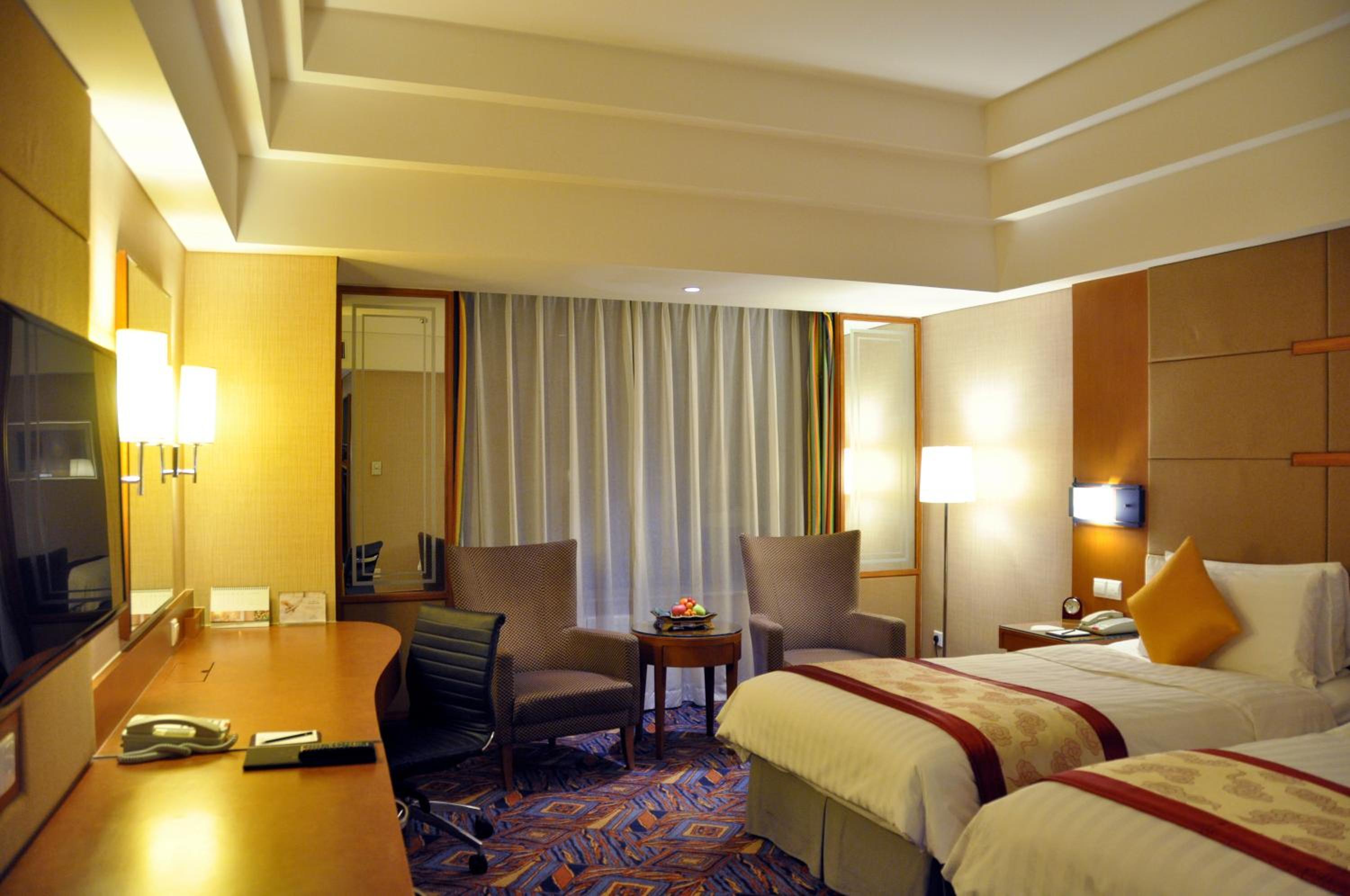 Deluxe King Room - Photo 1