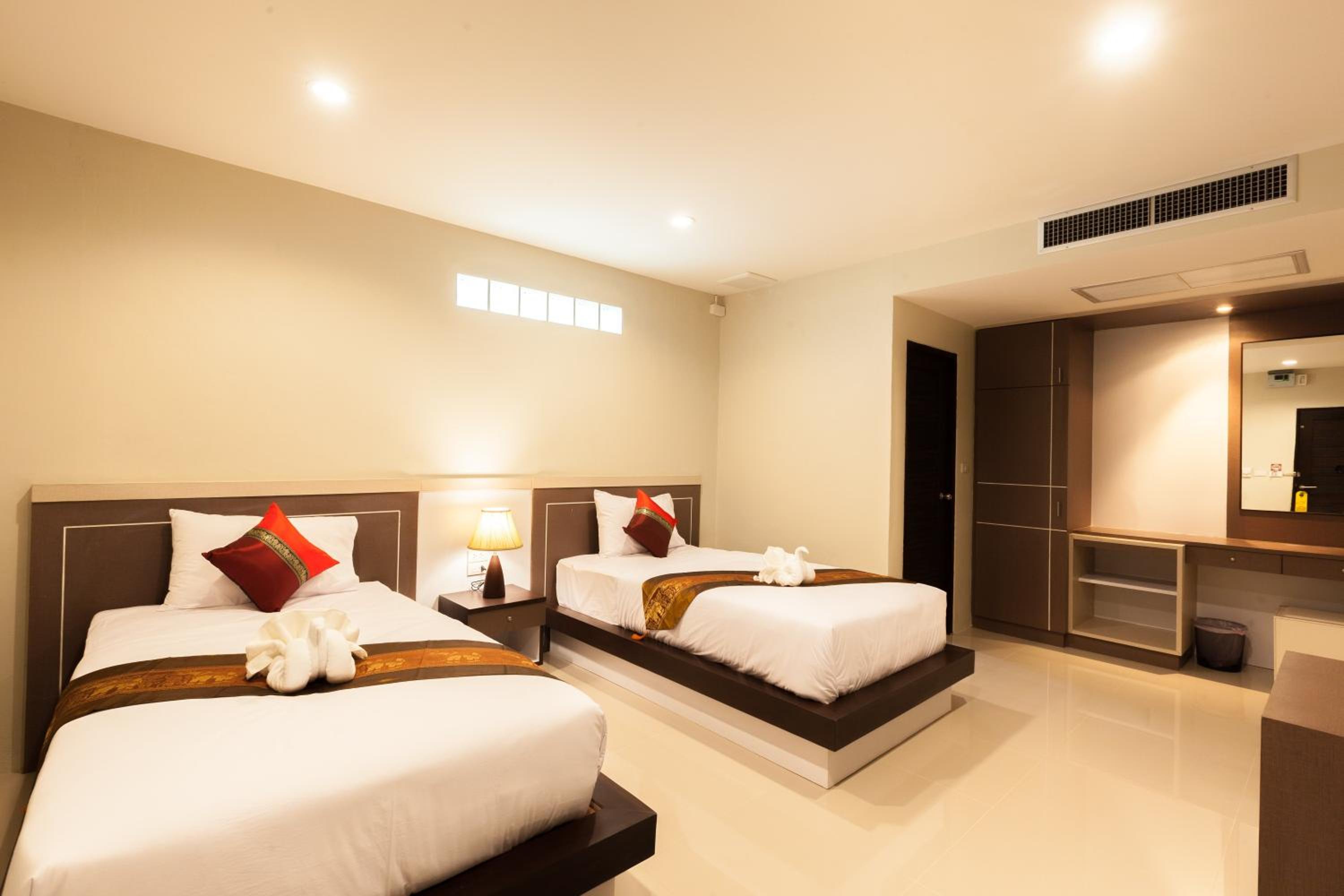Standard Twin Room