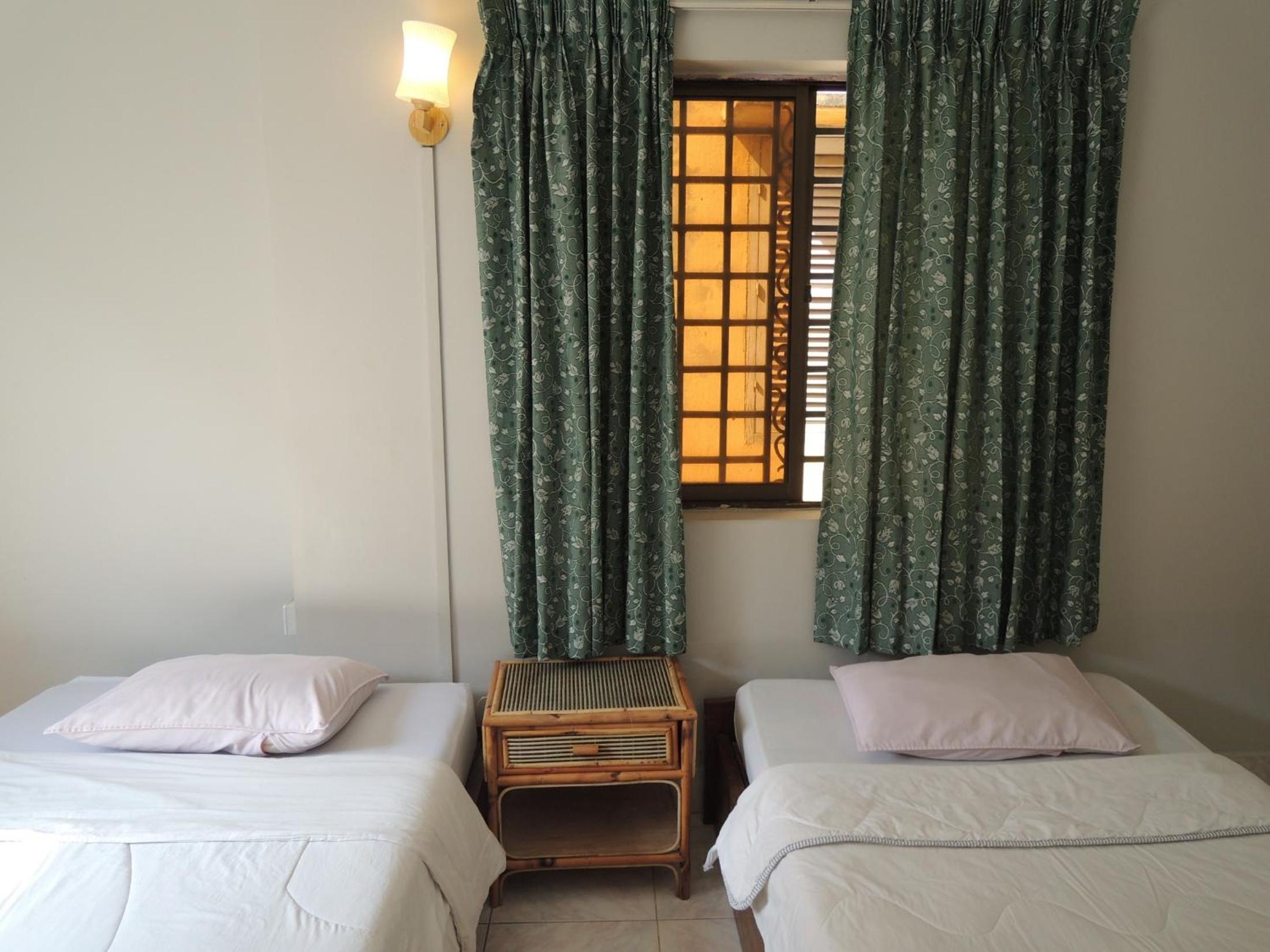 Twin Room with Air-Conditioning photo 3