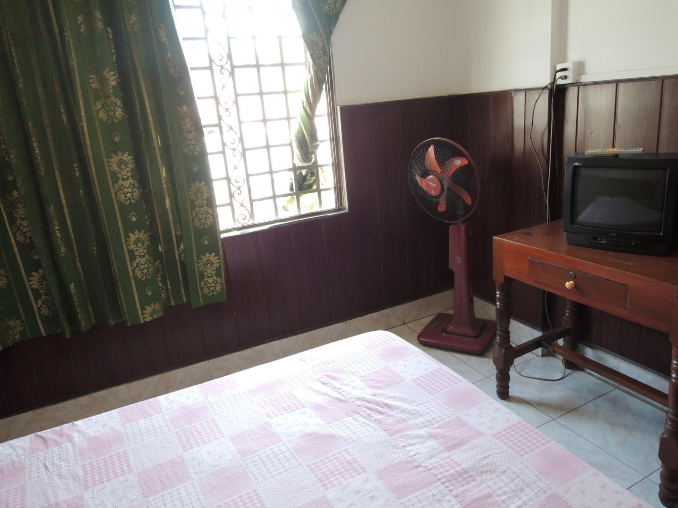Double Room with Fan photo 2