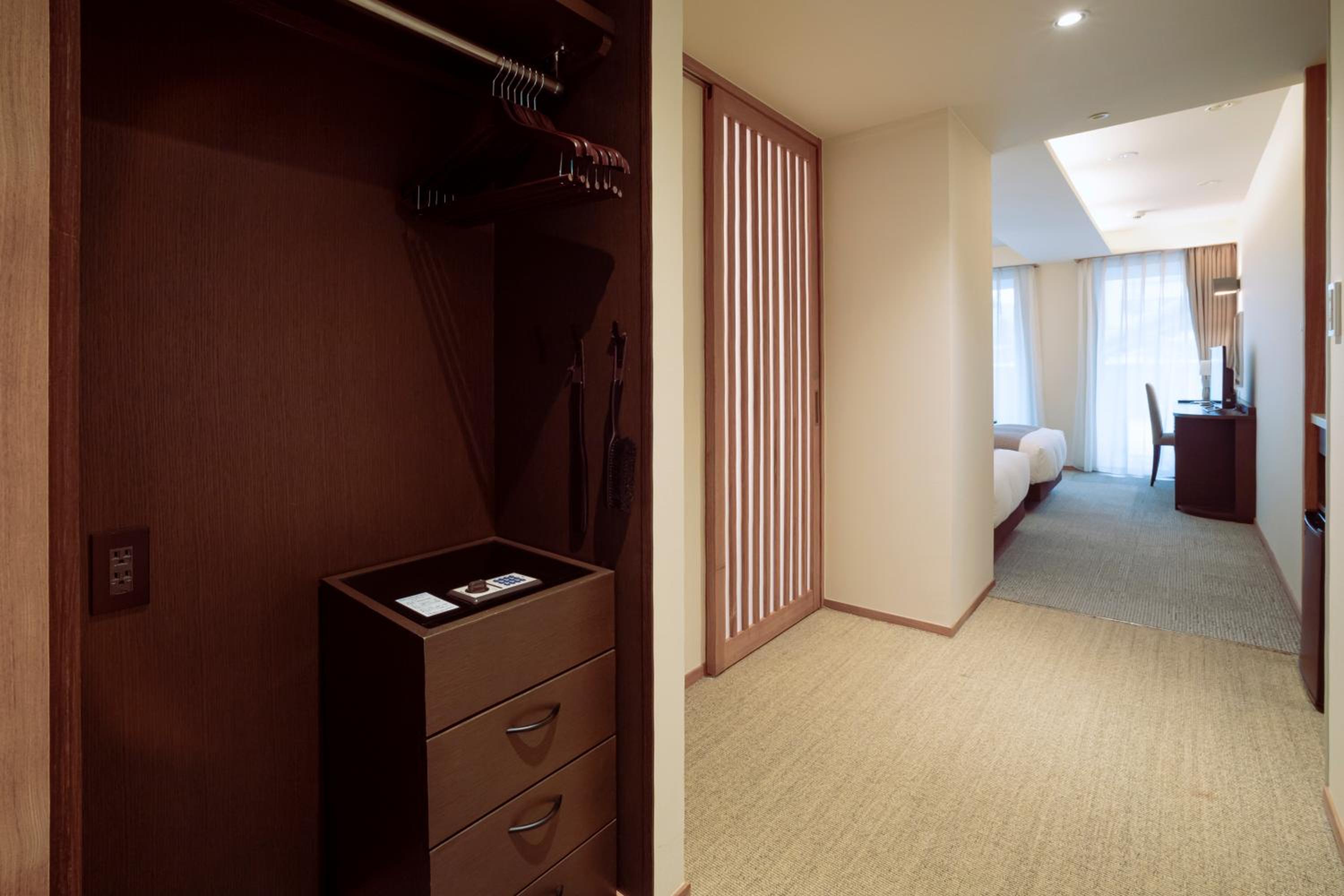 Deluxe Twin Room - Photo 4