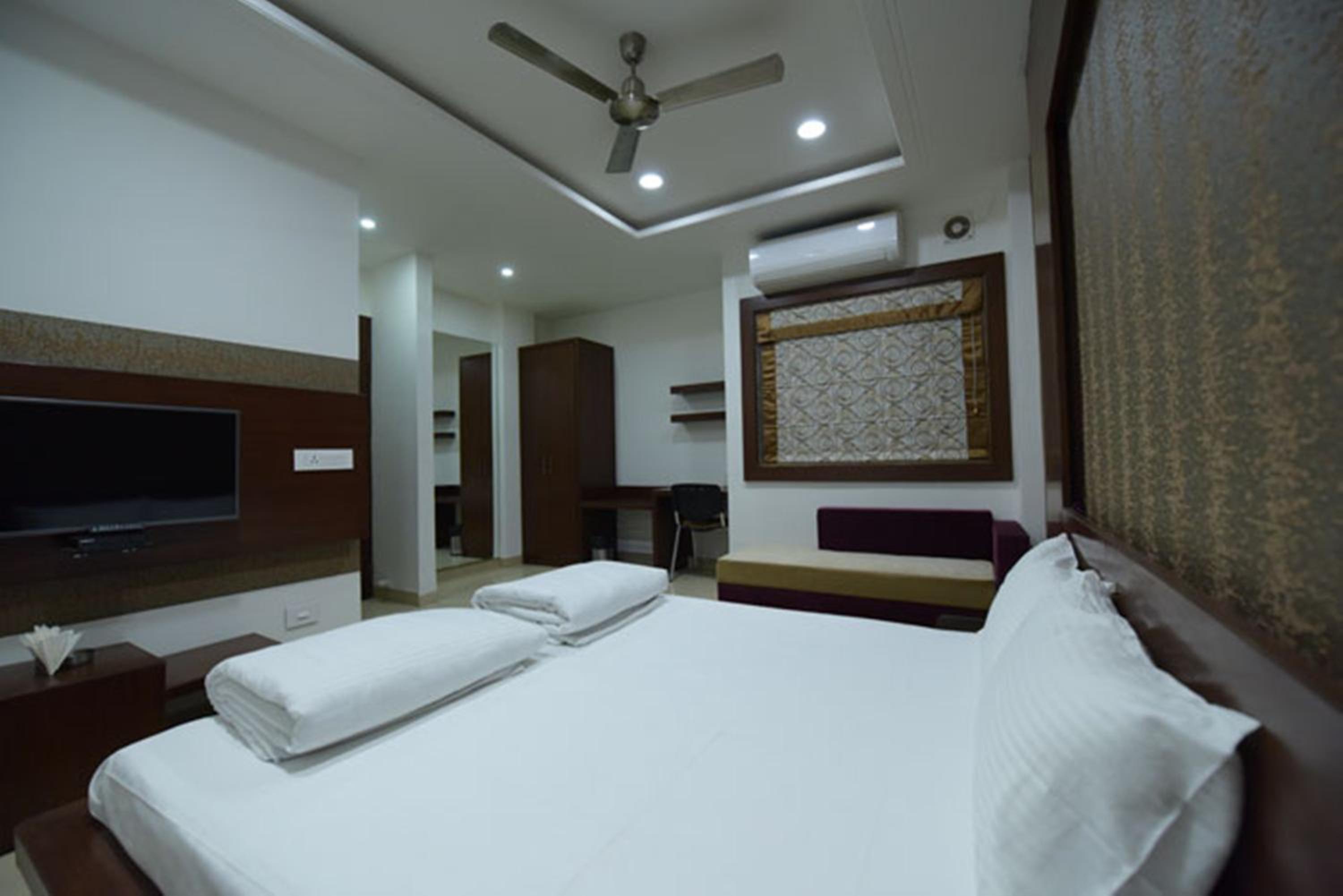 Deluxe Double Room photo 3