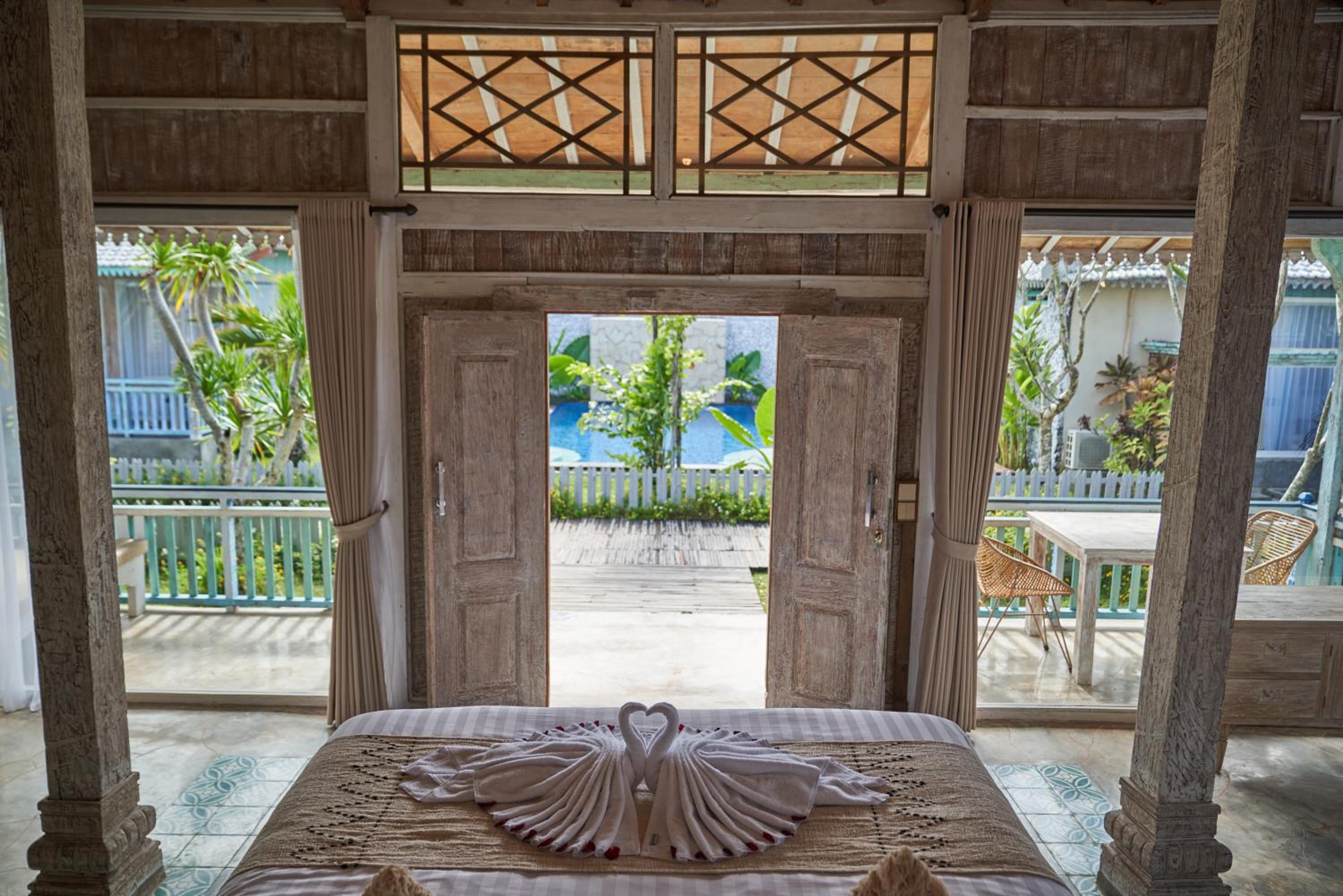 Deluxe Suite - Photo 13