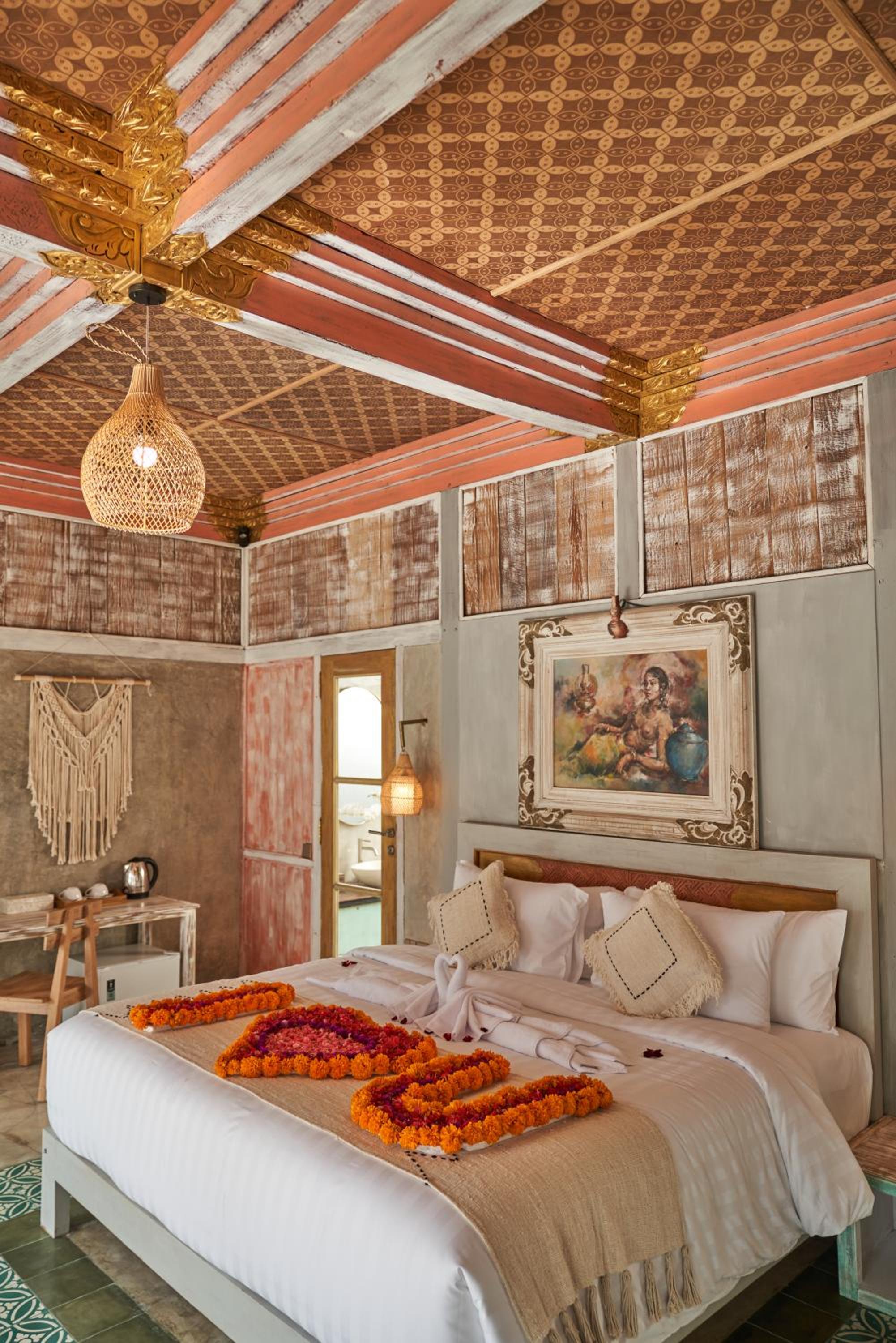 Standard Suite - Photo 17