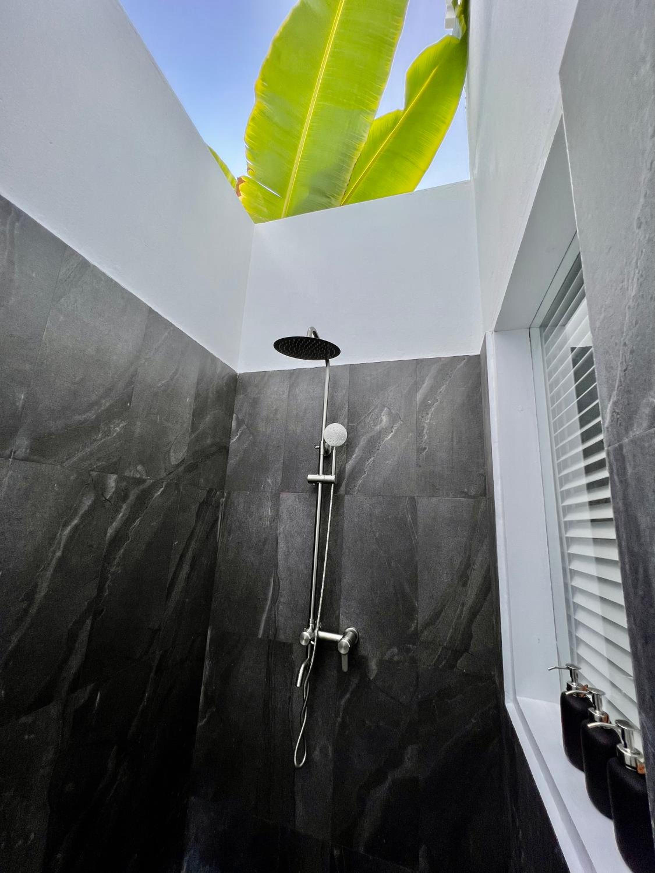 Deluxe Double or Twin Room with Balcony - Photo 9