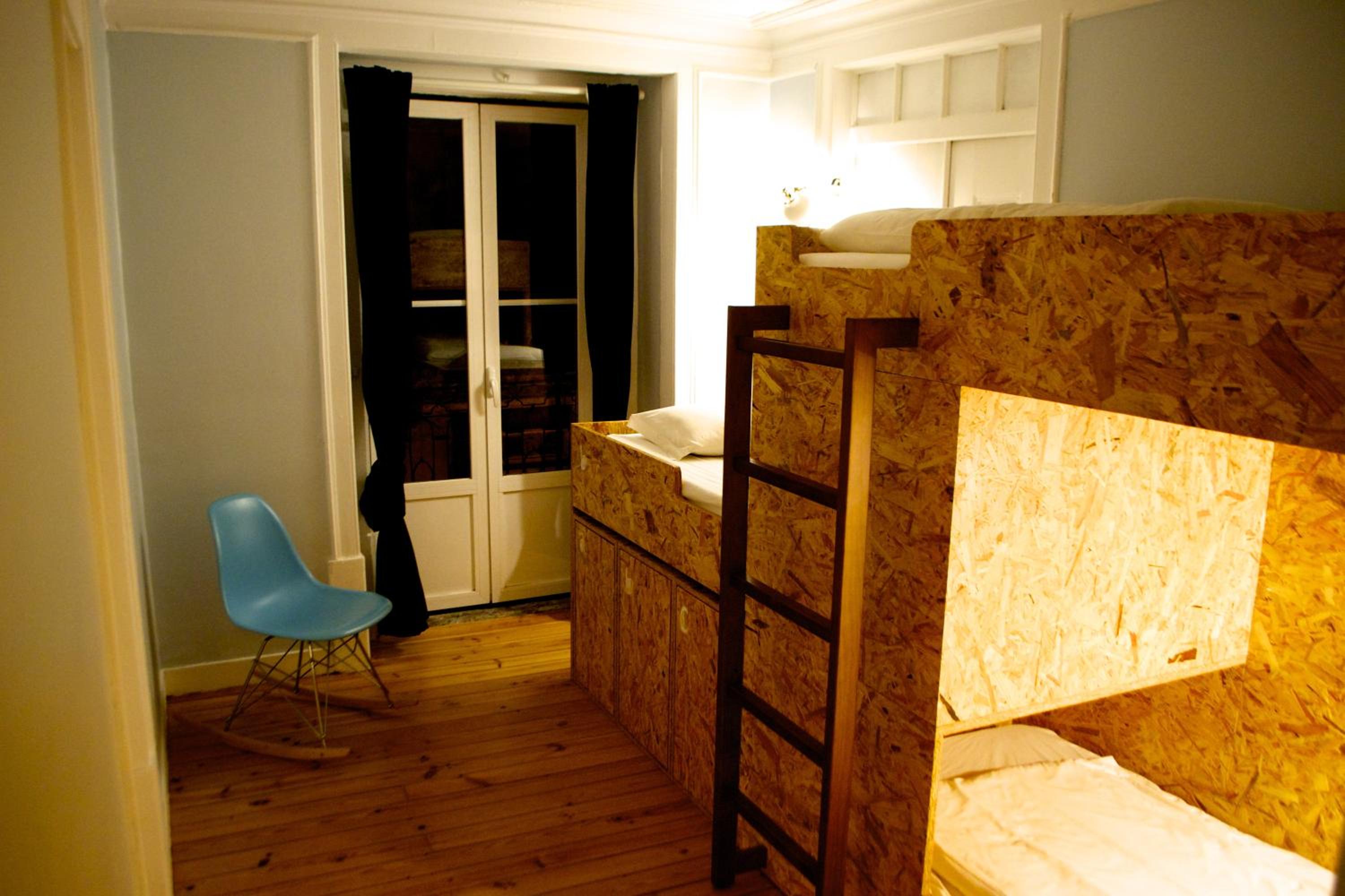 Bed in 3-Bed Dormitory Room photo 3