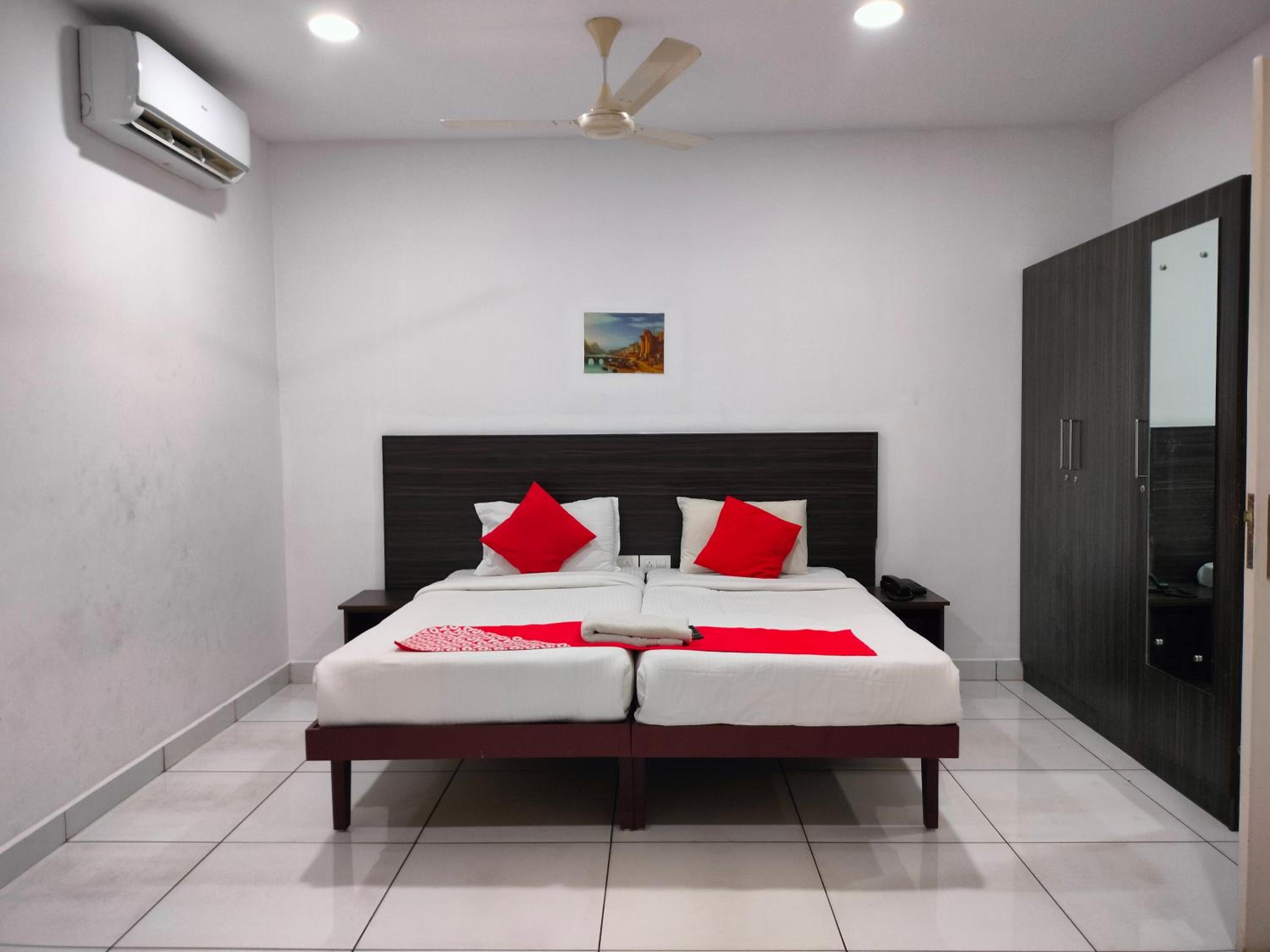 Standard Twin Room - Photo 1