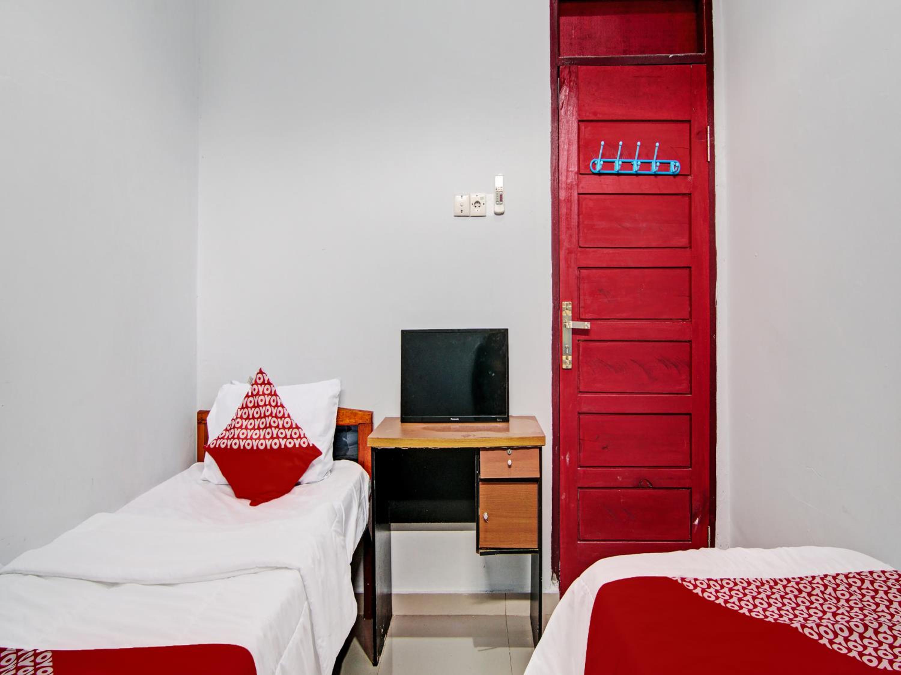 Standard Twin Room - Photo 5