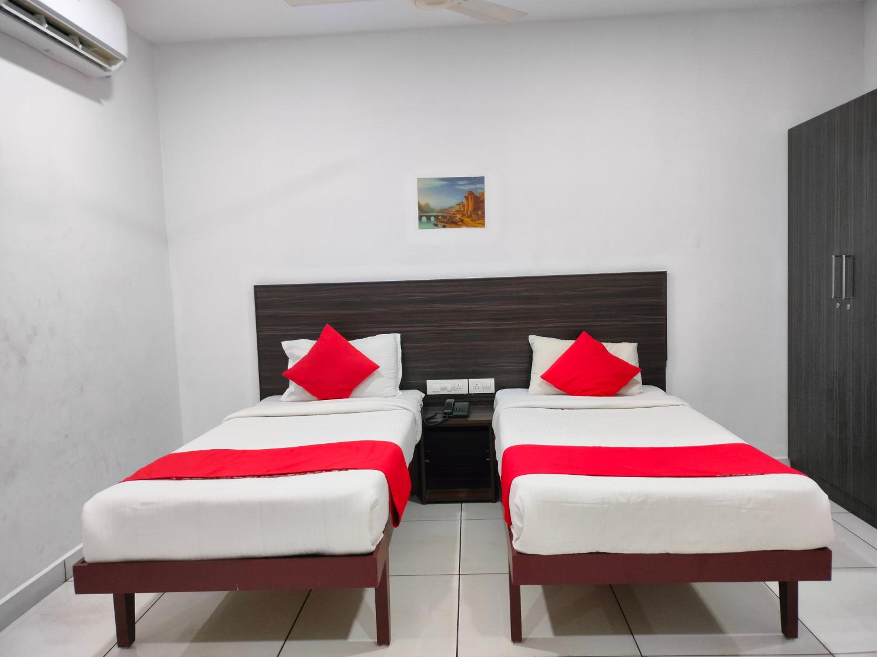 Deluxe Triple Room - Photo 8