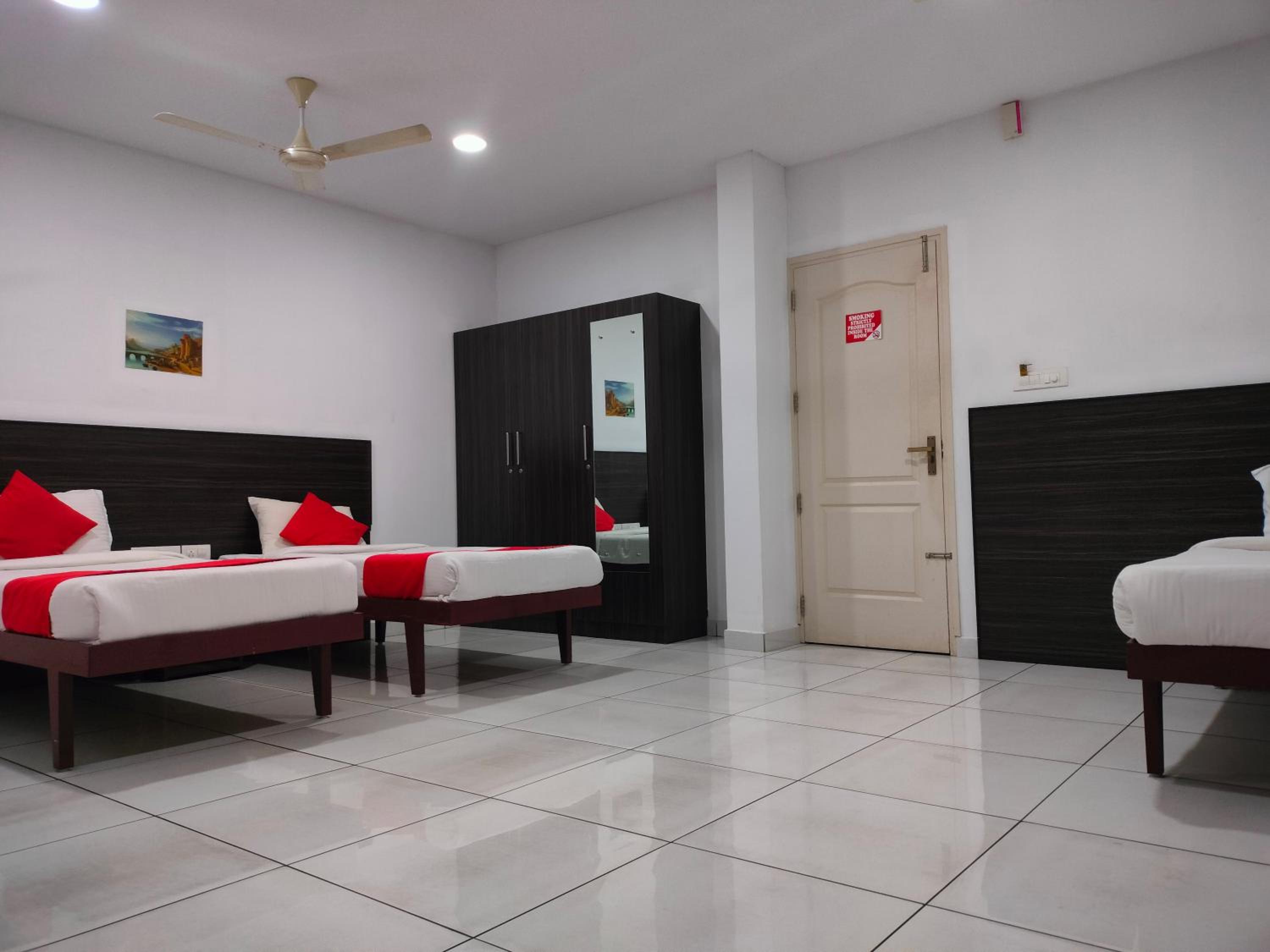 Deluxe Triple Room - Photo 2