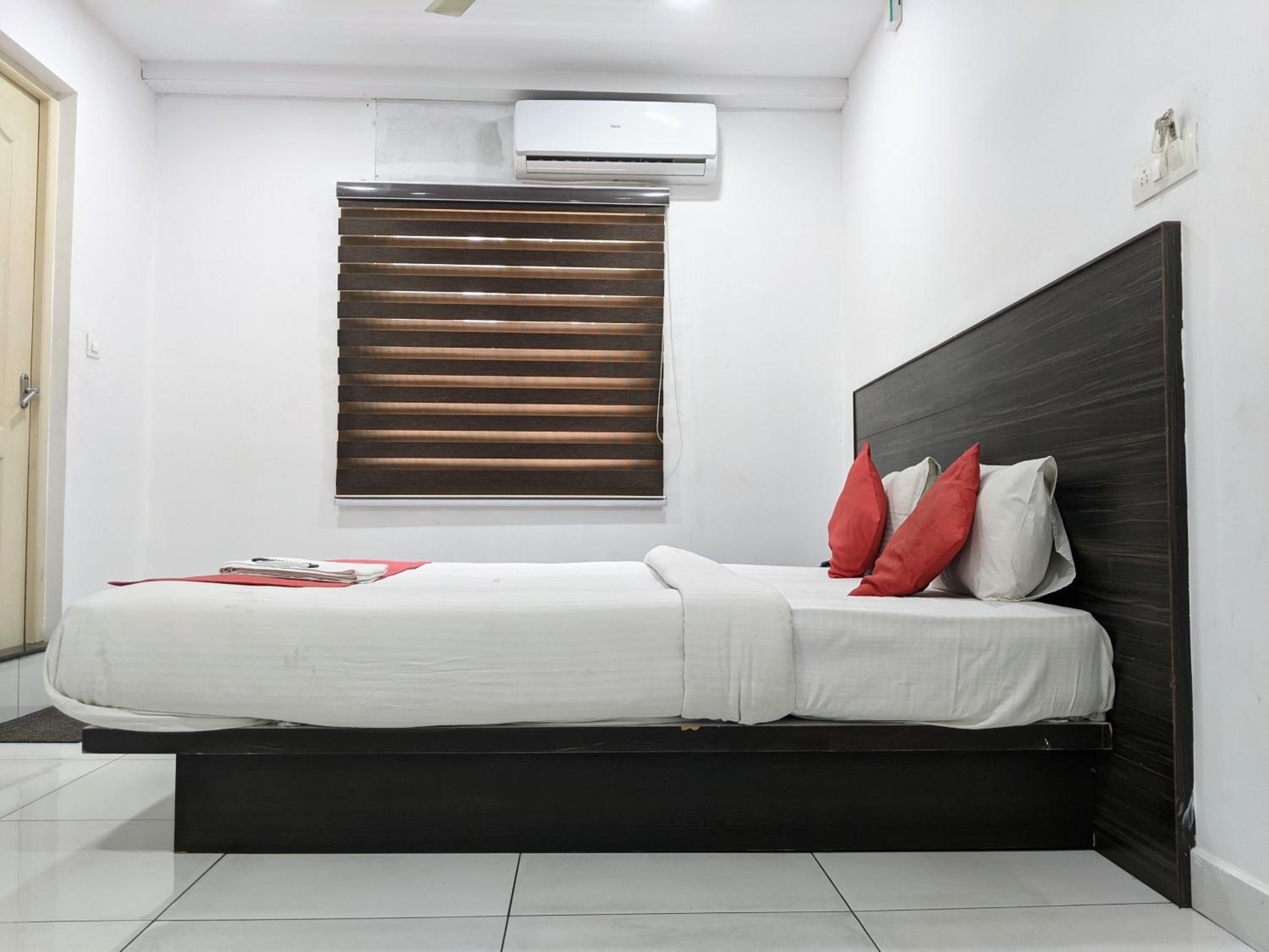 Standard Double Room - Photo 5