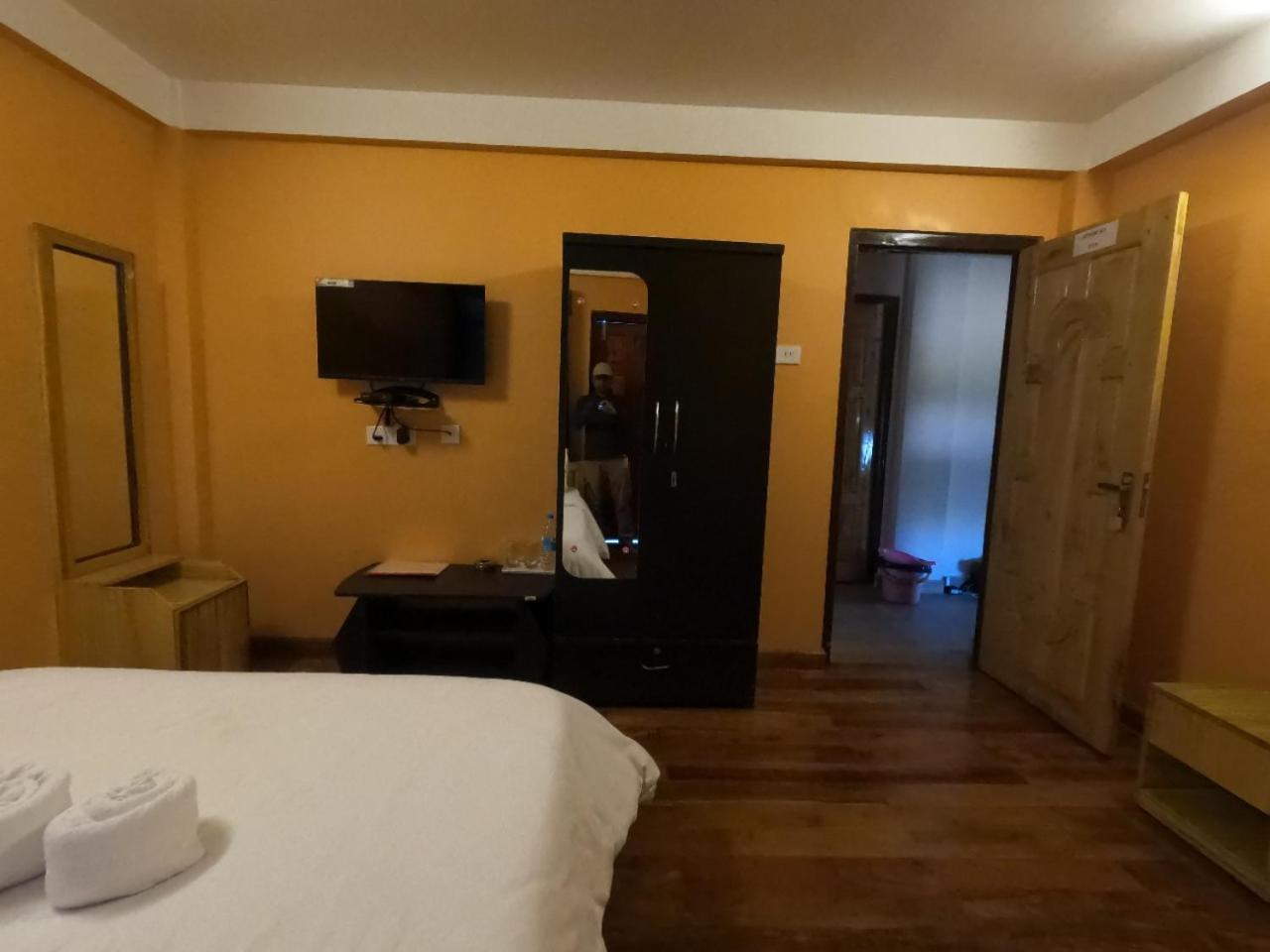 Deluxe Queen Room photo 2