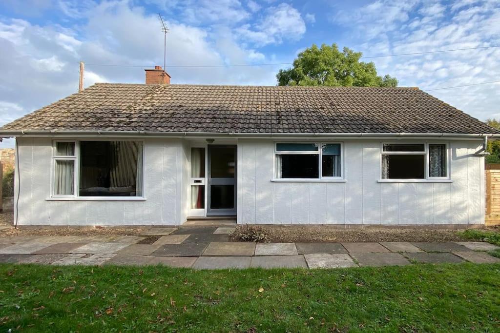Three-Bedroom House photo 2