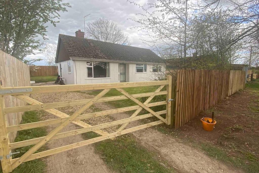 Three-Bedroom House photo 3
